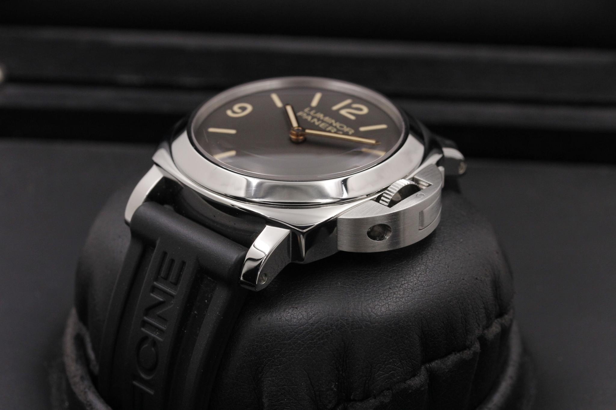 Watch Image 2