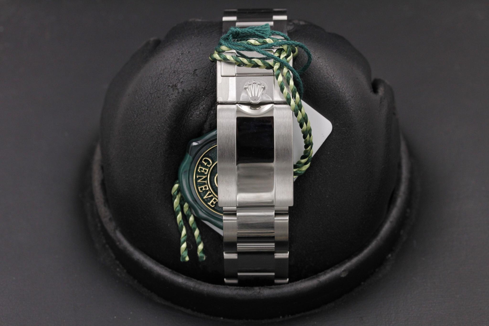 Watch Image 8