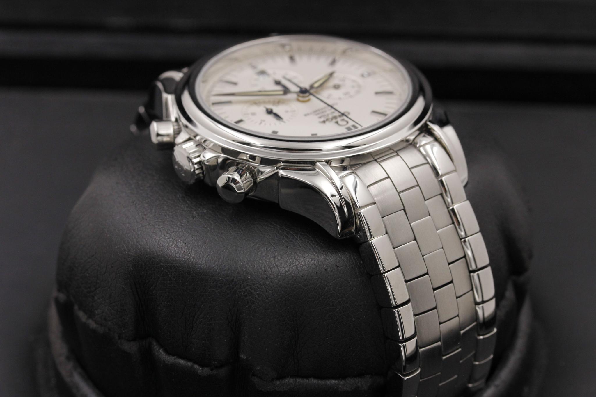 Watch Image 4