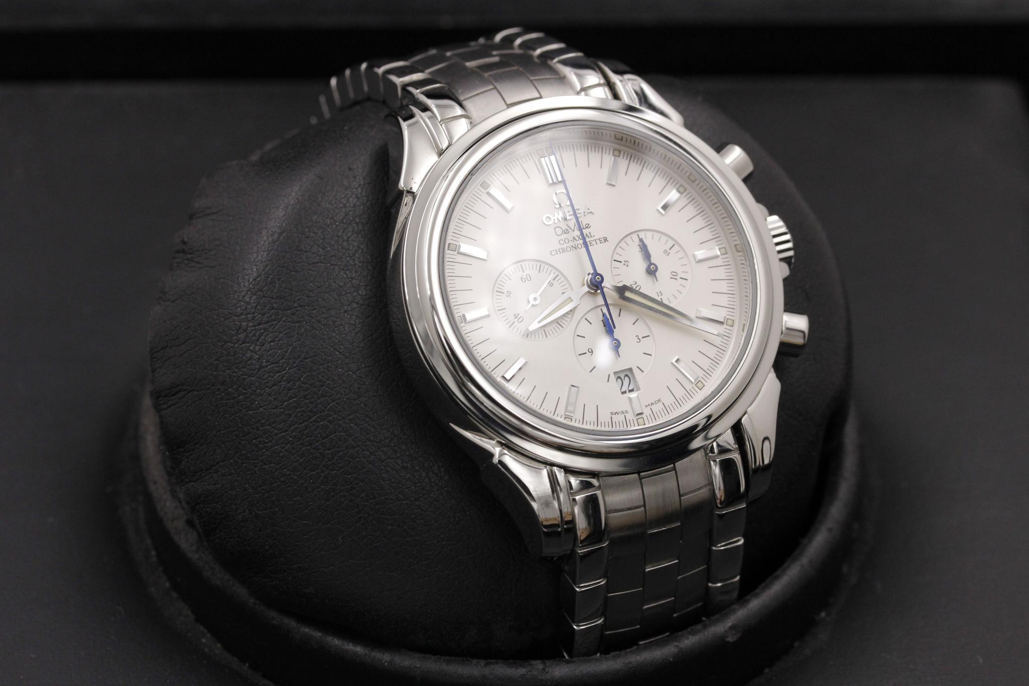 Watch Image 10