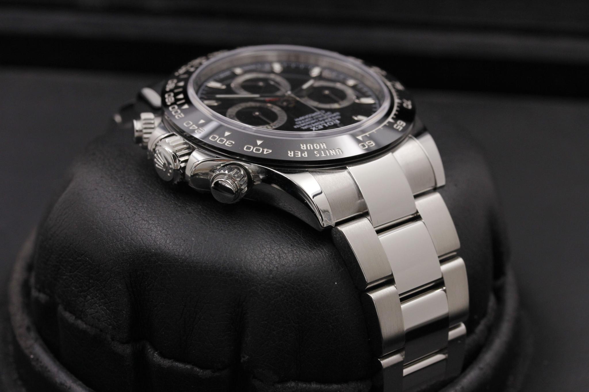 Watch Image 4