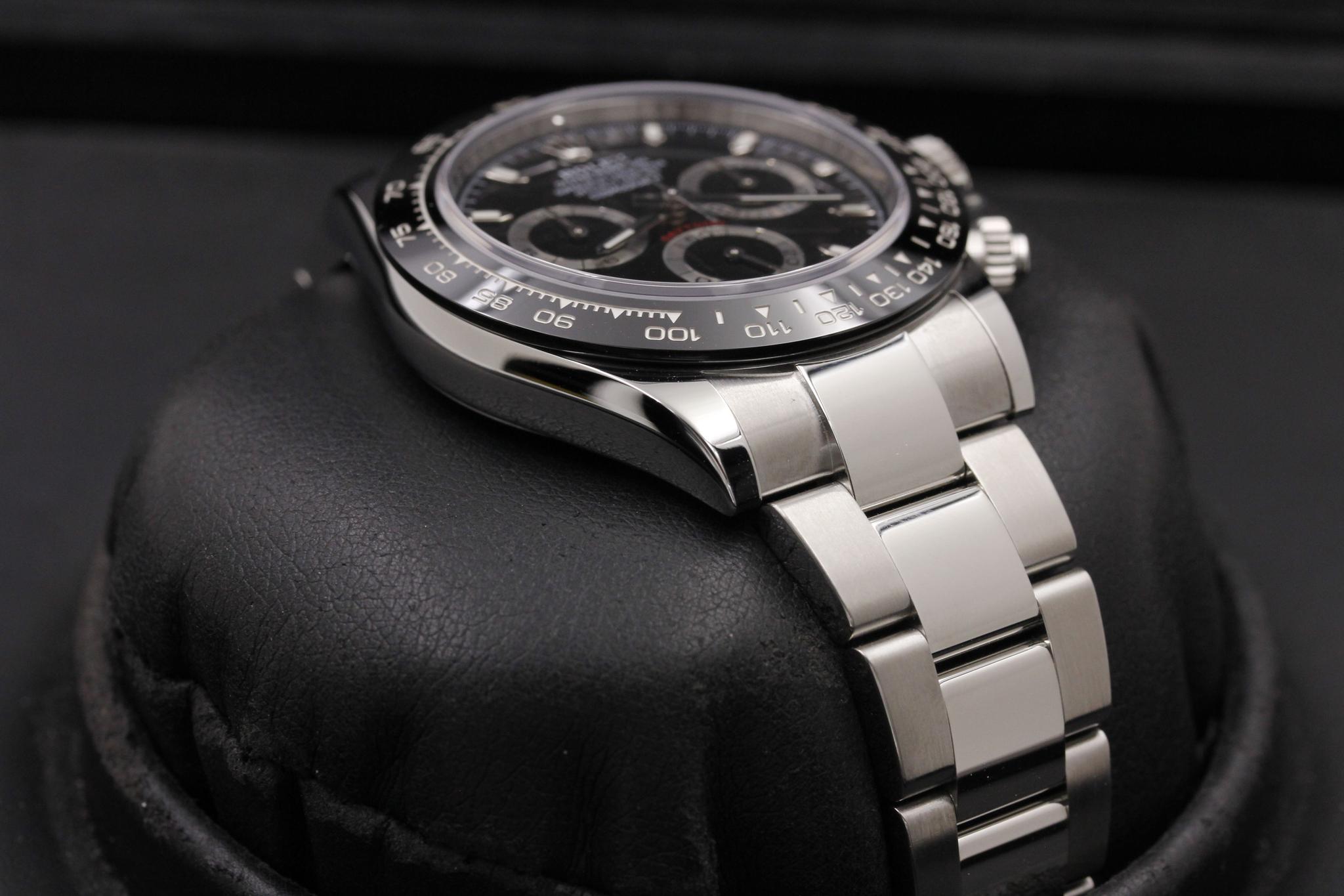 Watch Image 6