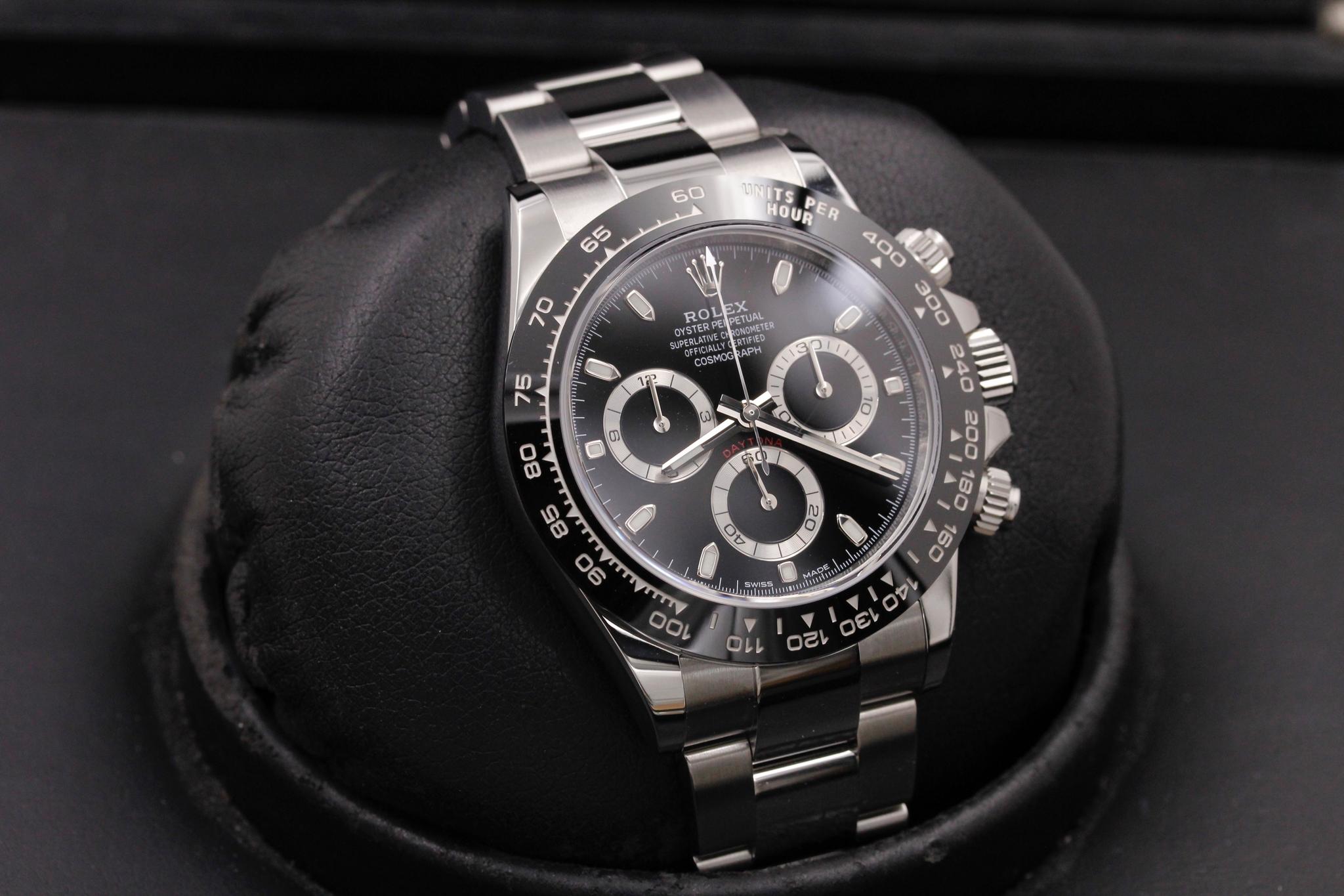 Watch Image 10