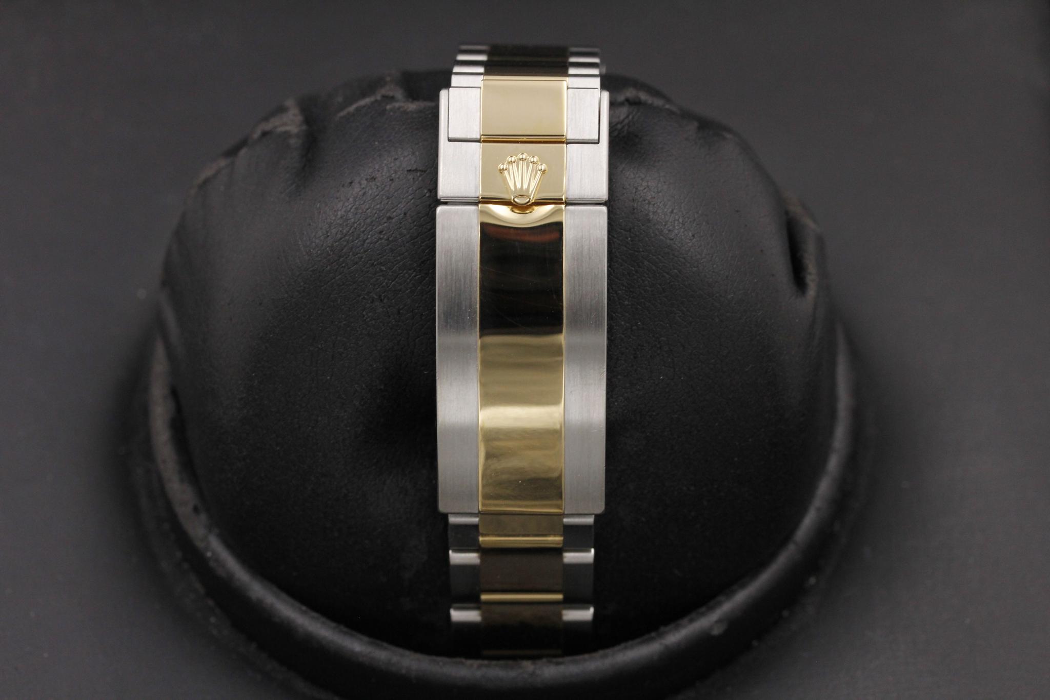 Watch Image 8