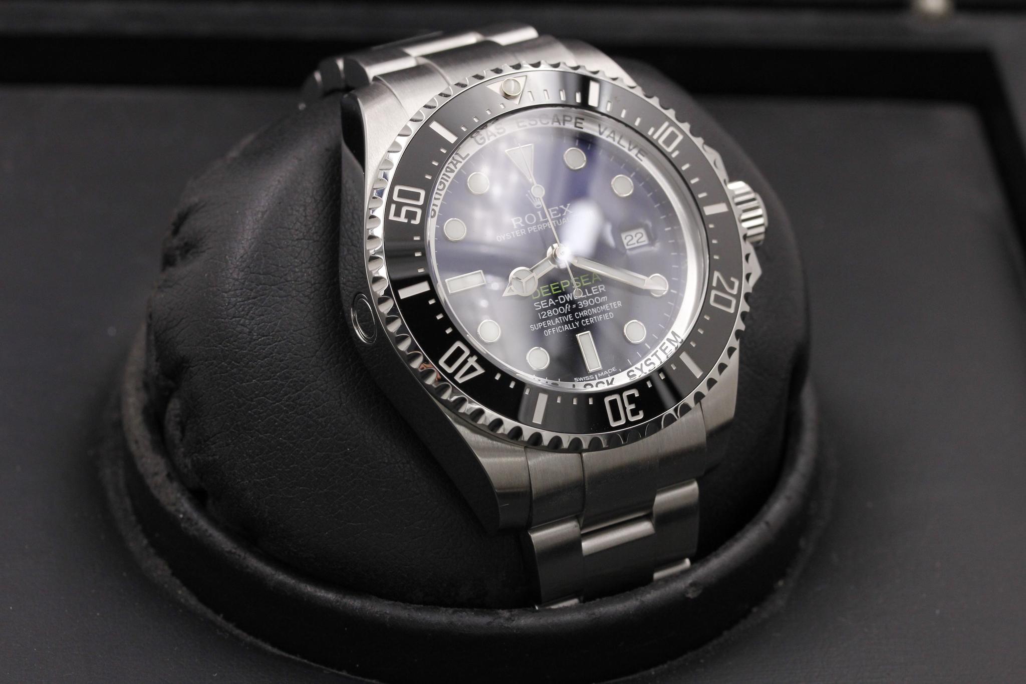 Watch Image 10
