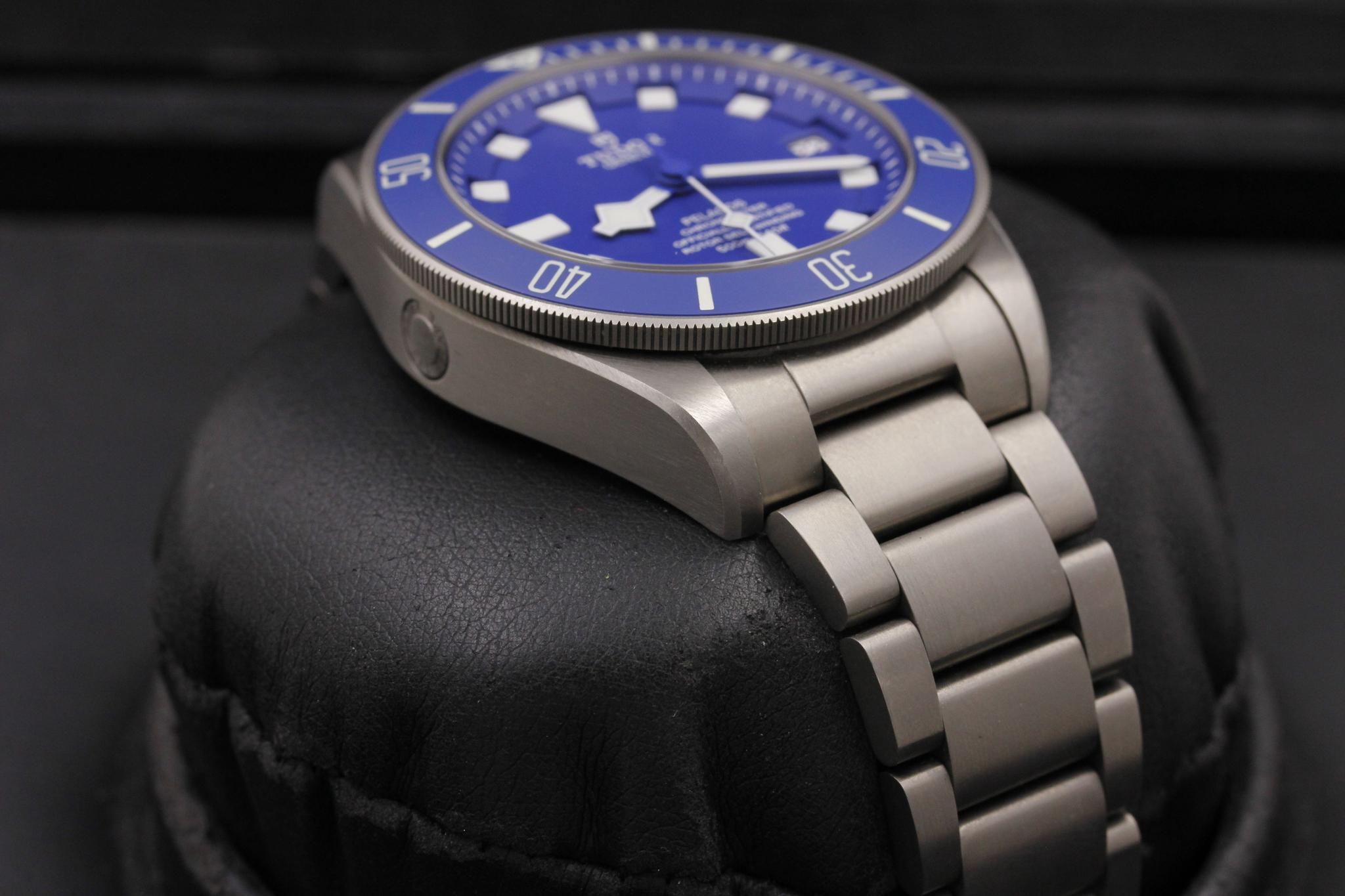 Watch Image 6
