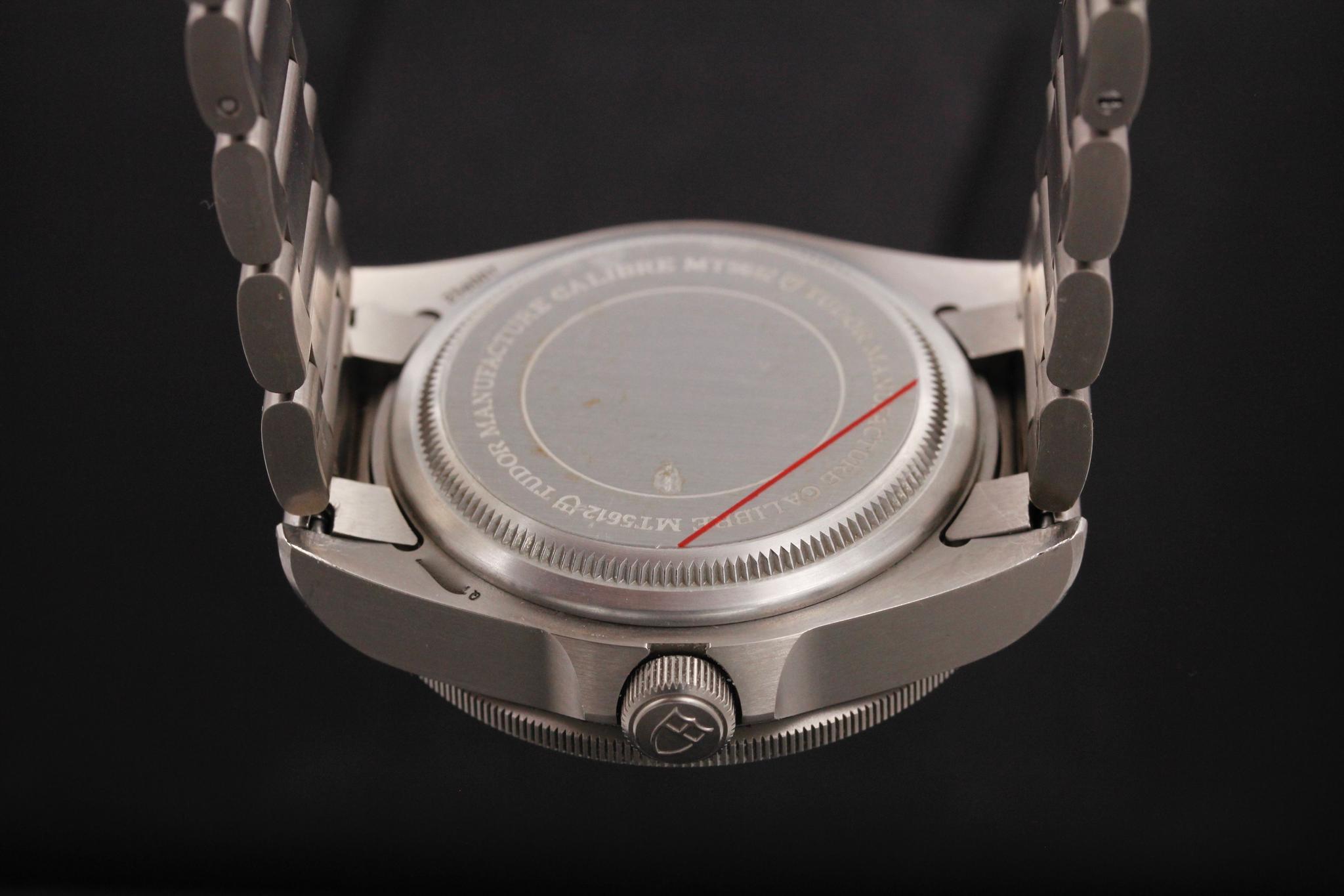 Watch Image 7