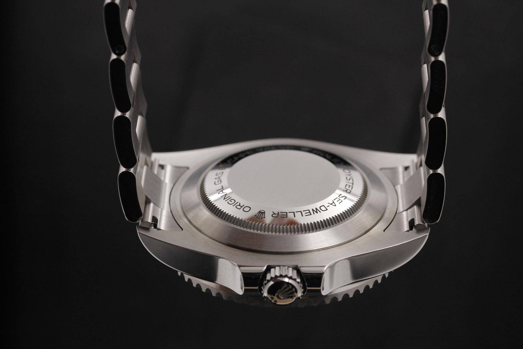 Watch Image 7
