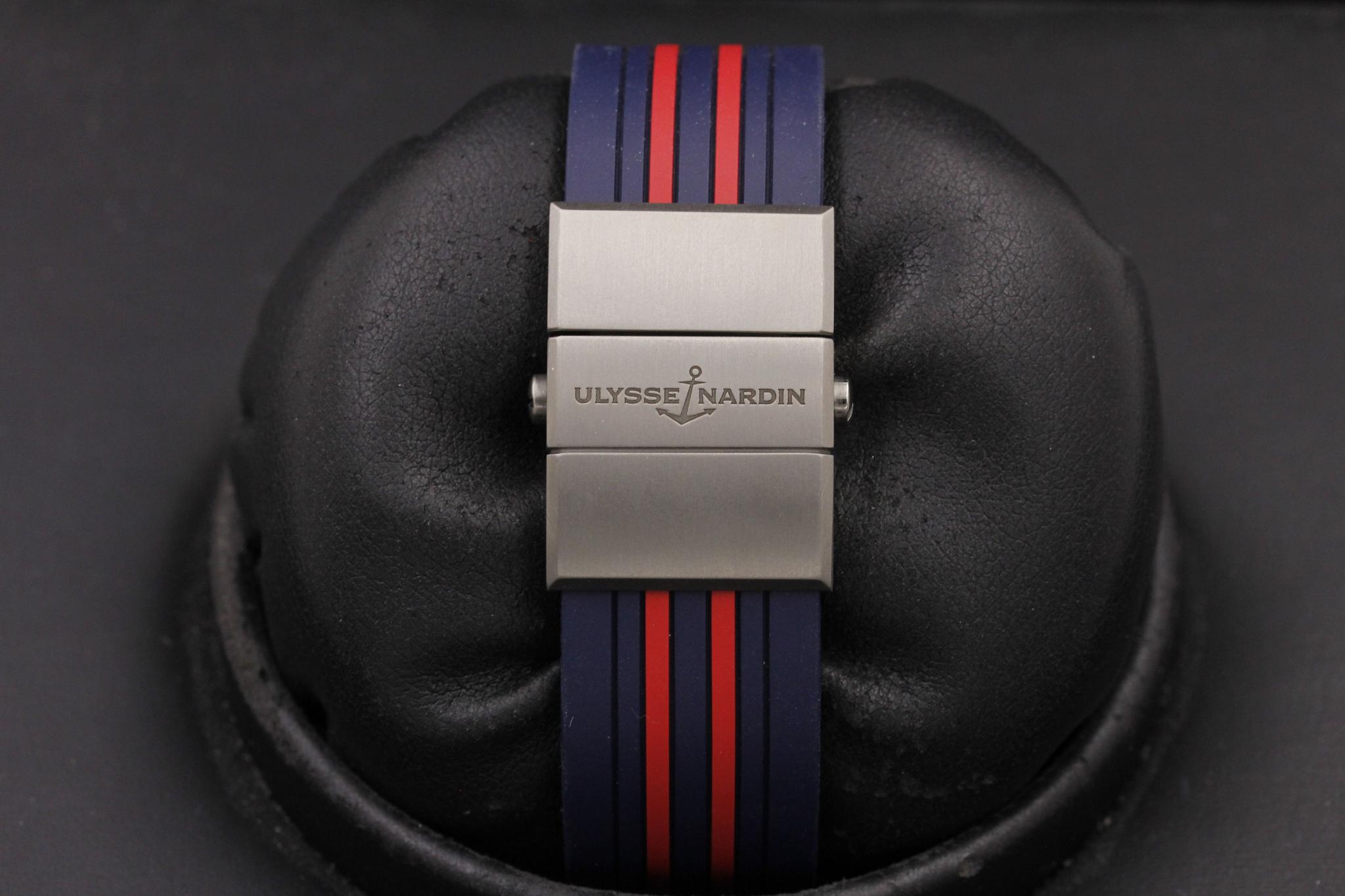 Watch Image 7