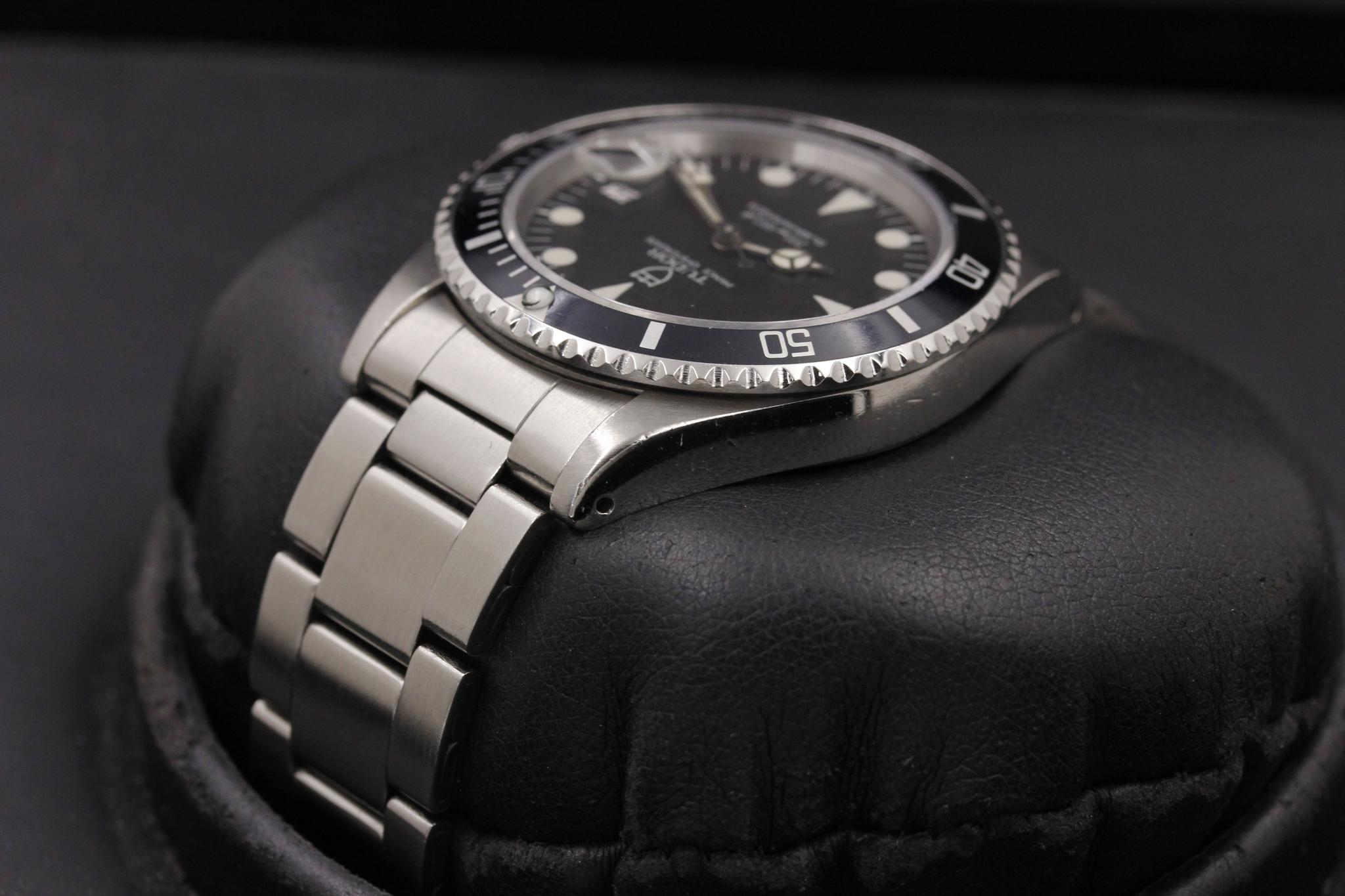 Watch Image 6