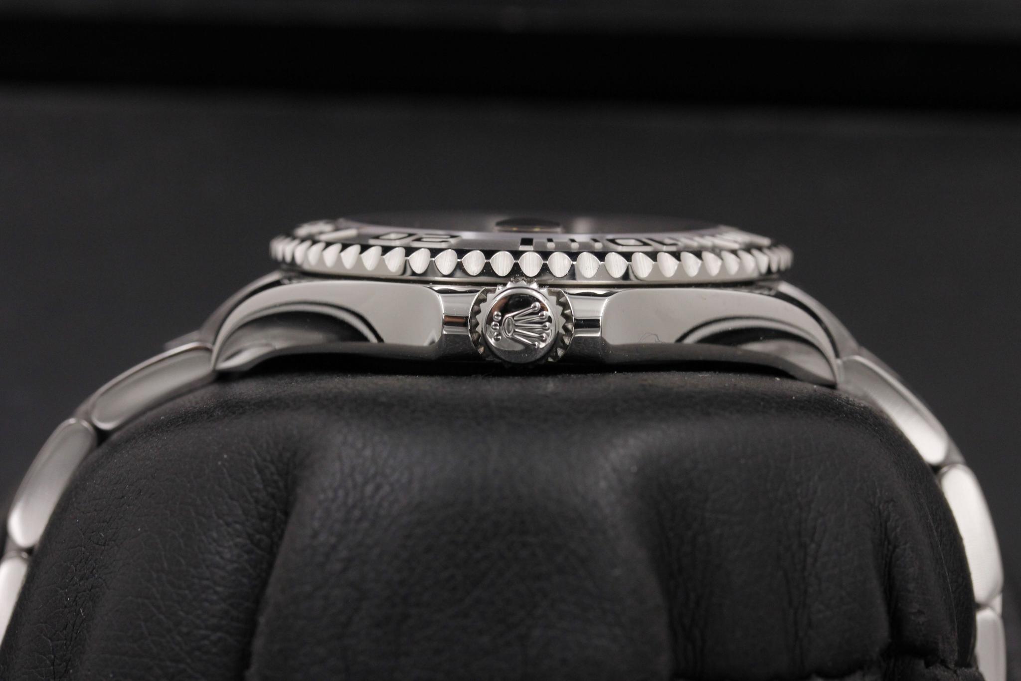 Watch Image 3
