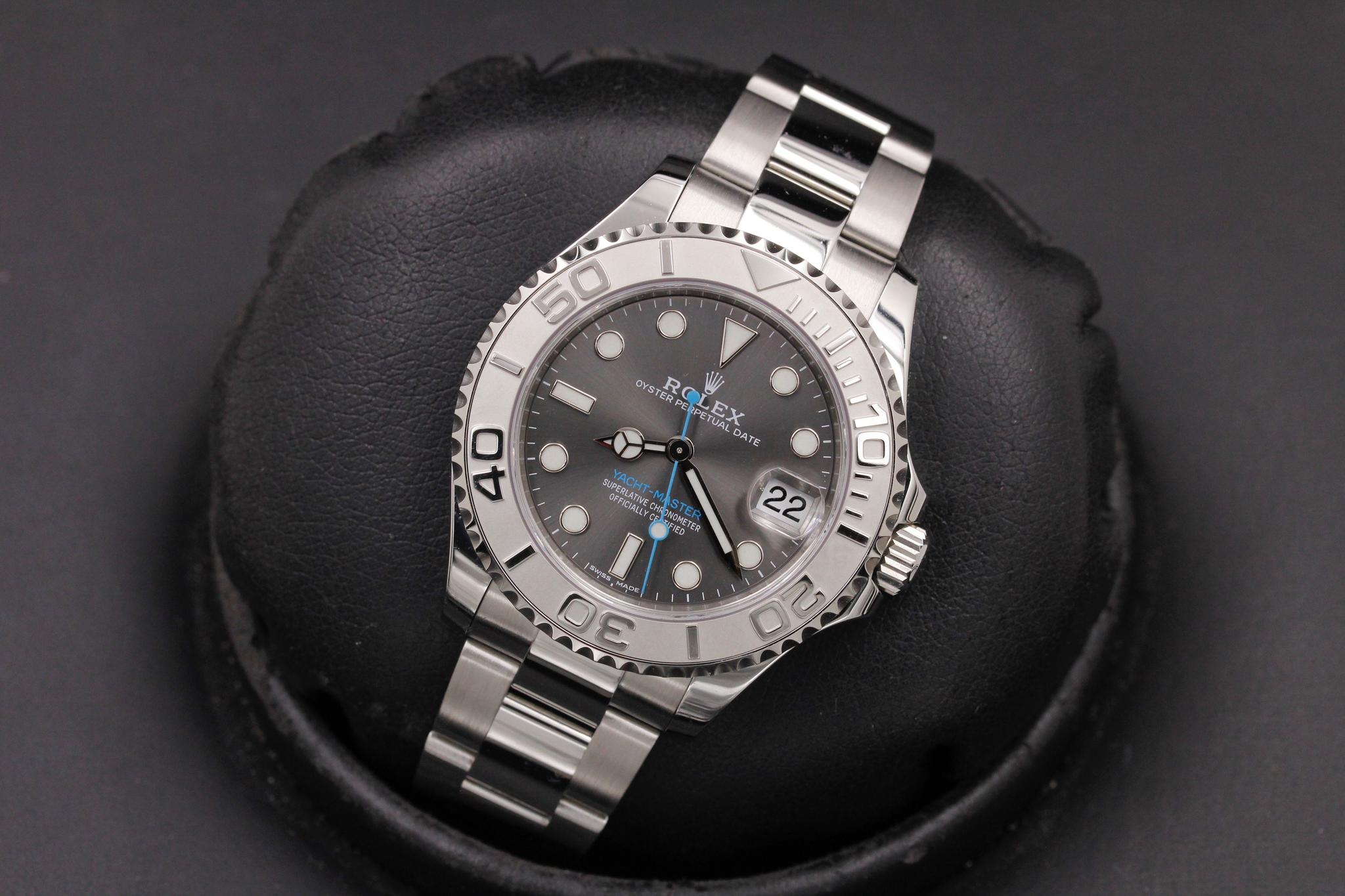 Watch Image 9