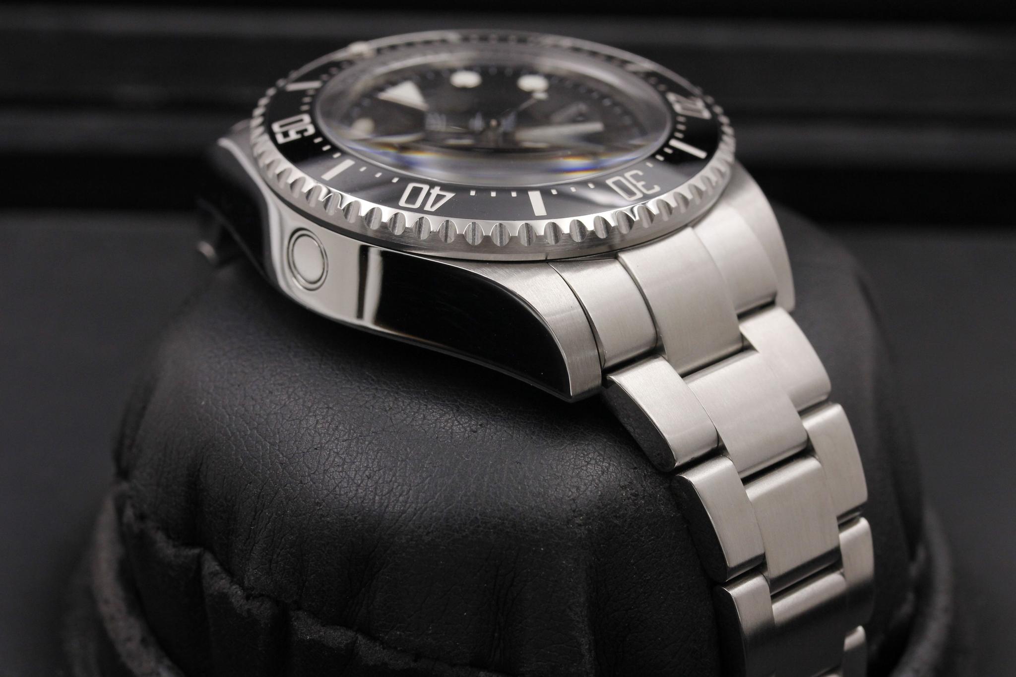 Watch Image 6