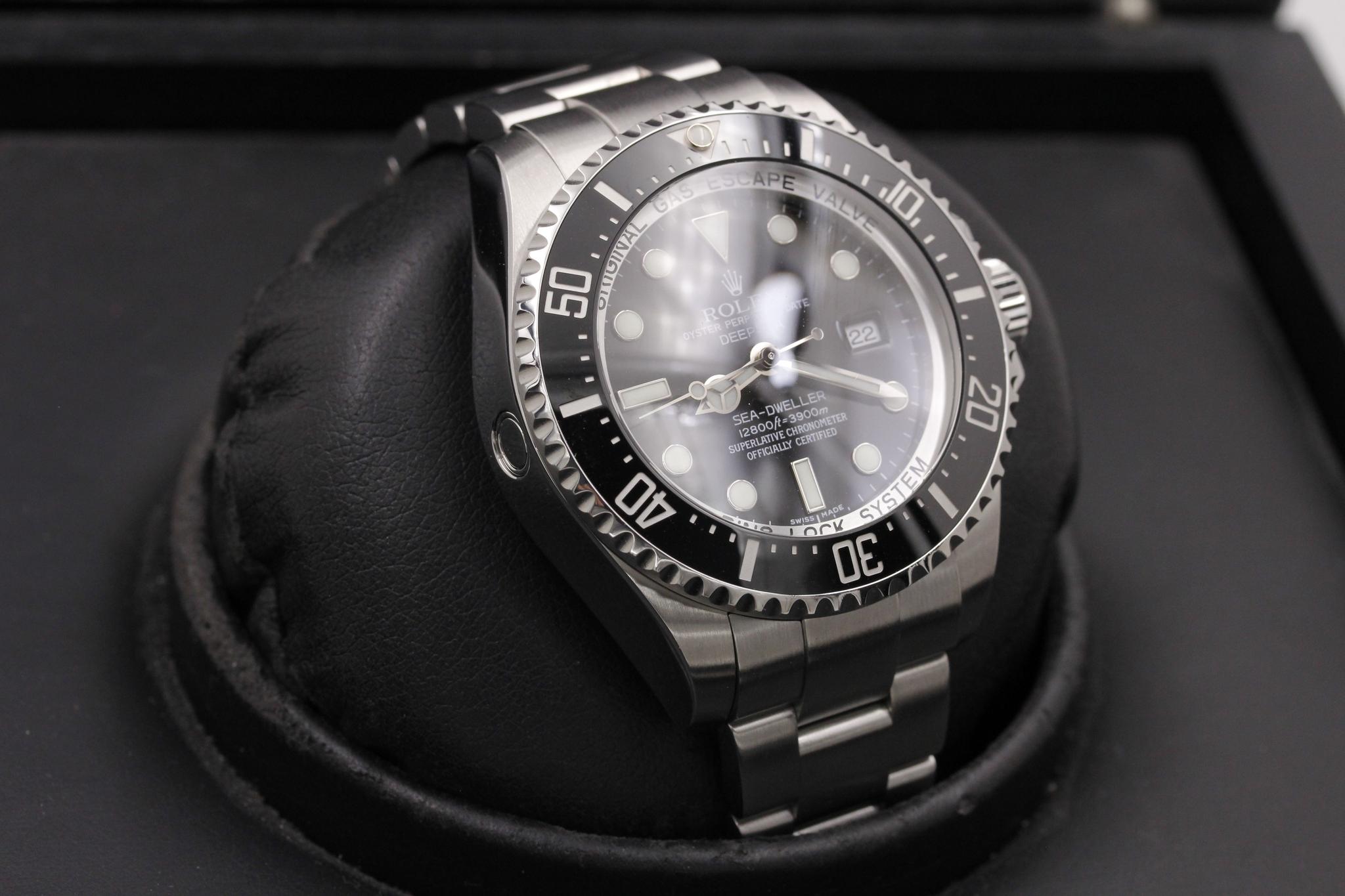 Watch Image 10