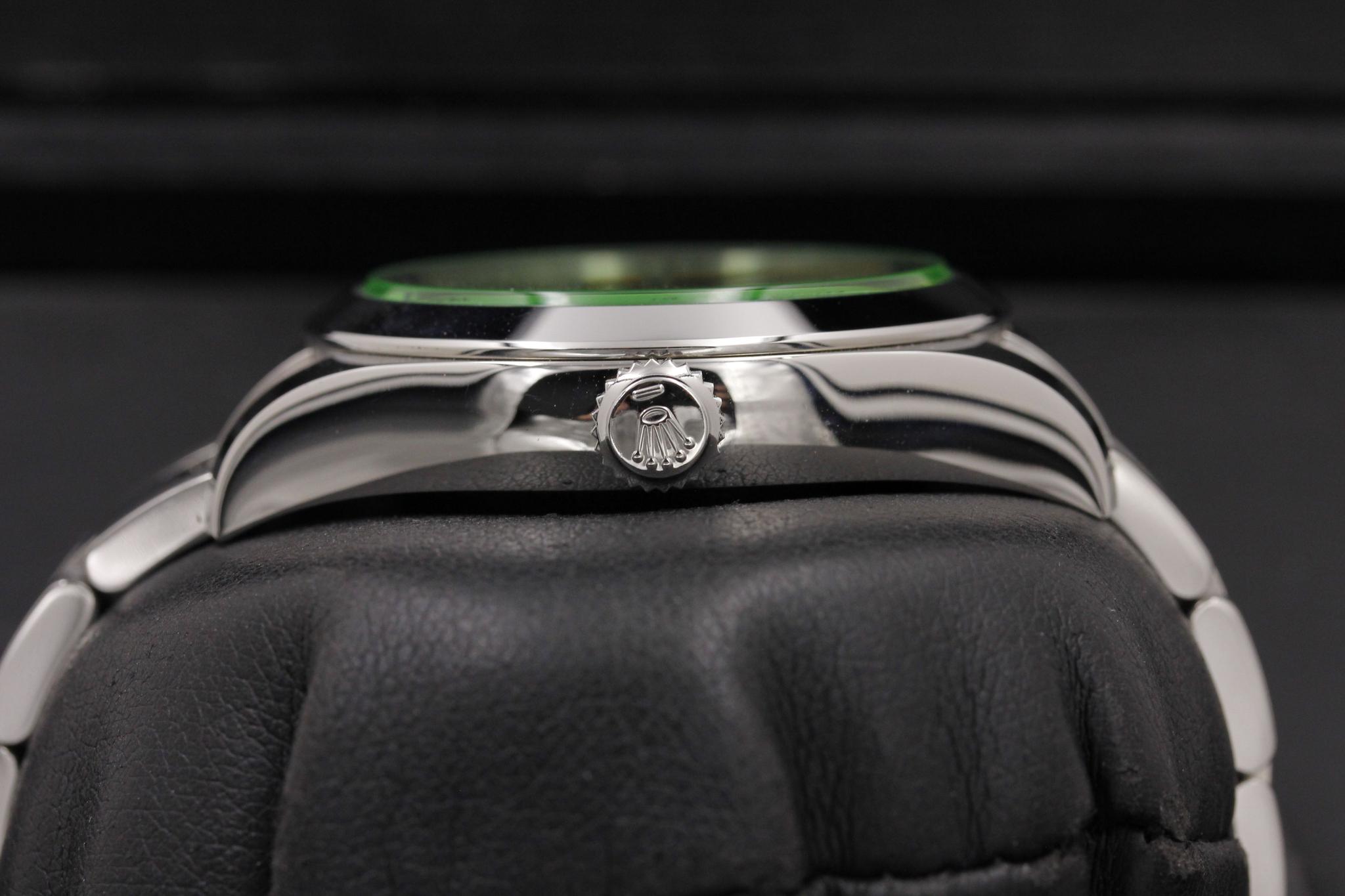 Watch Image 3