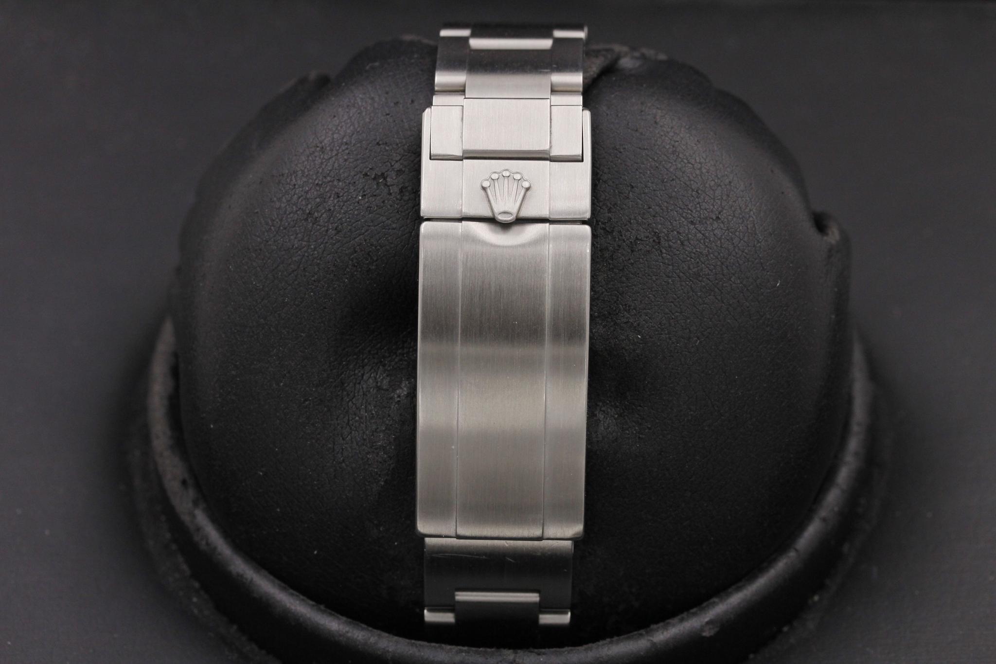 Watch Image 8