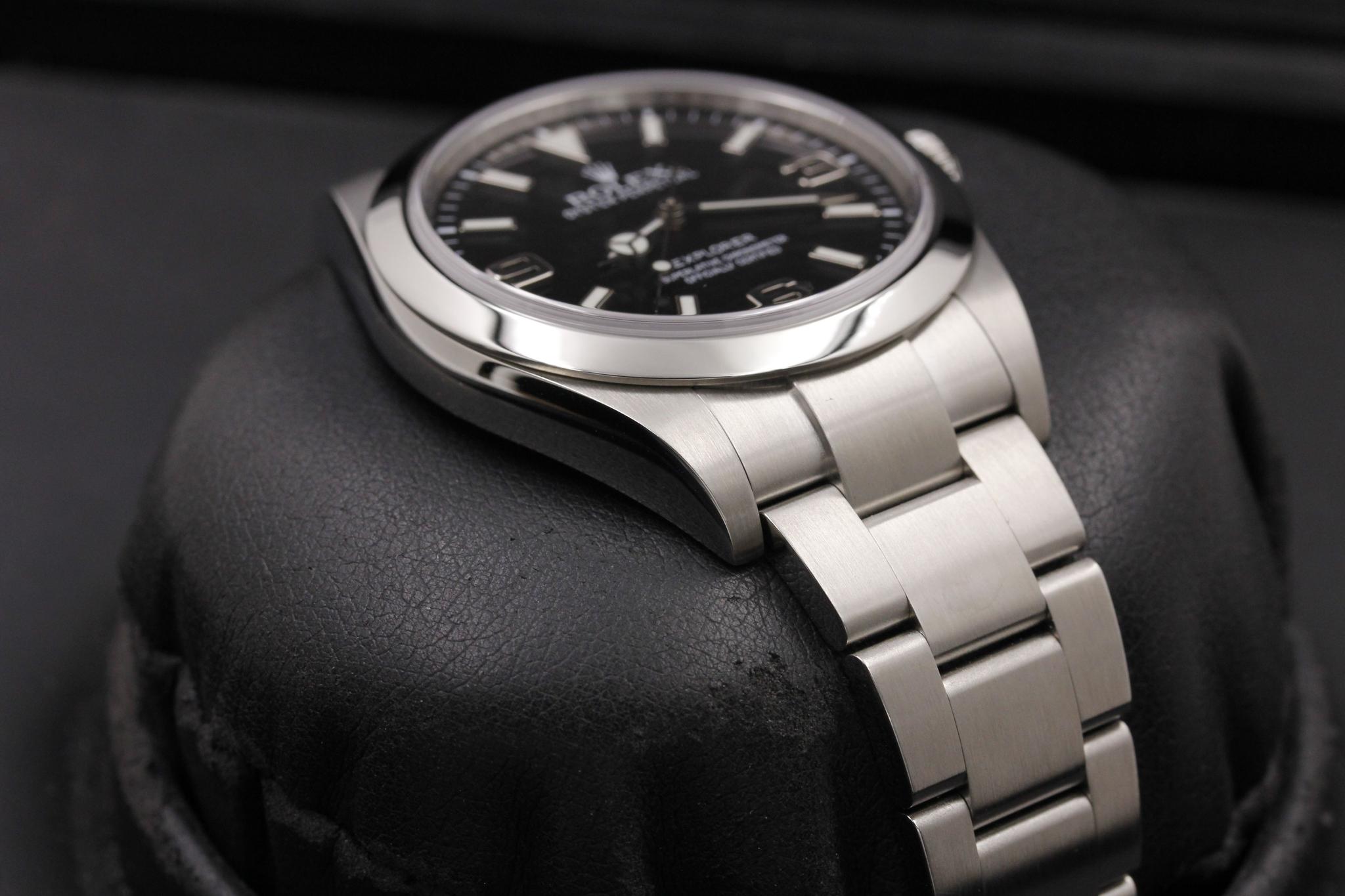 Watch Image 6