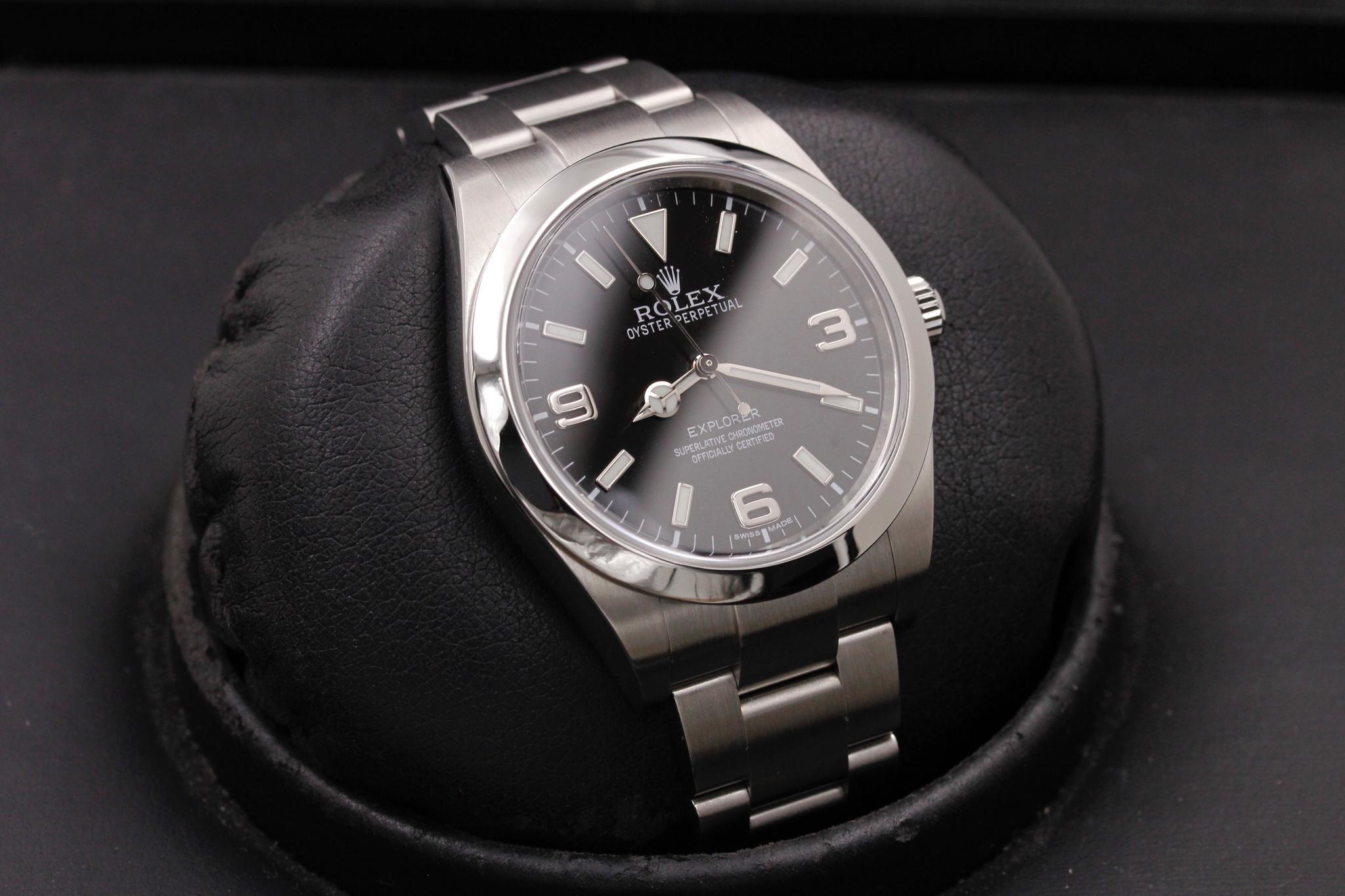 Watch Image 10