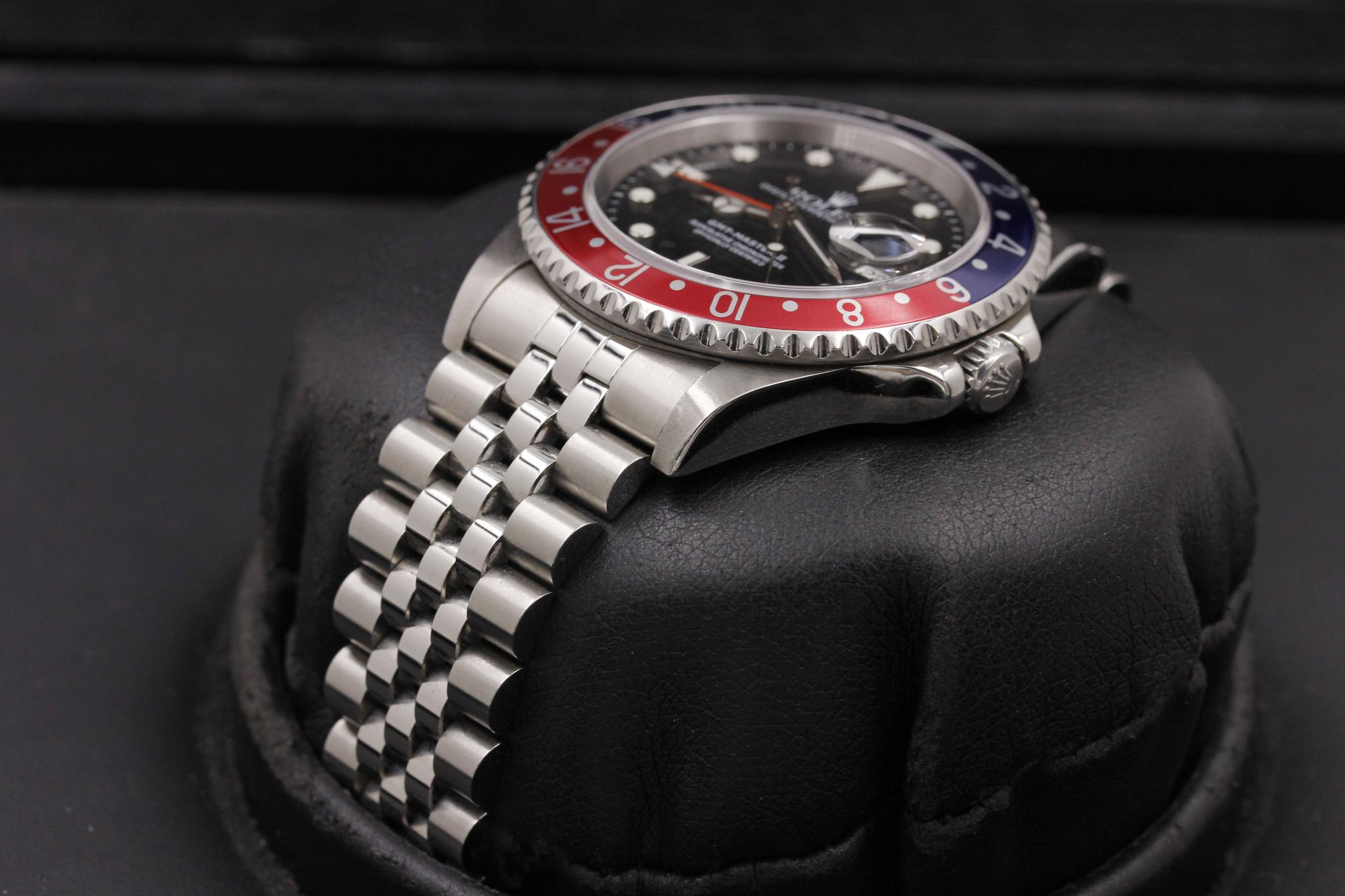 Watch Image 2