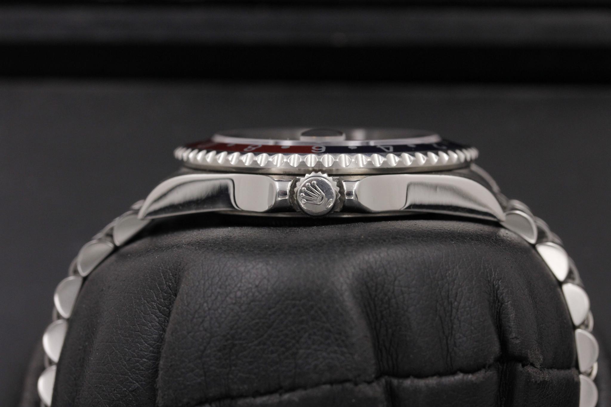 Watch Image 3