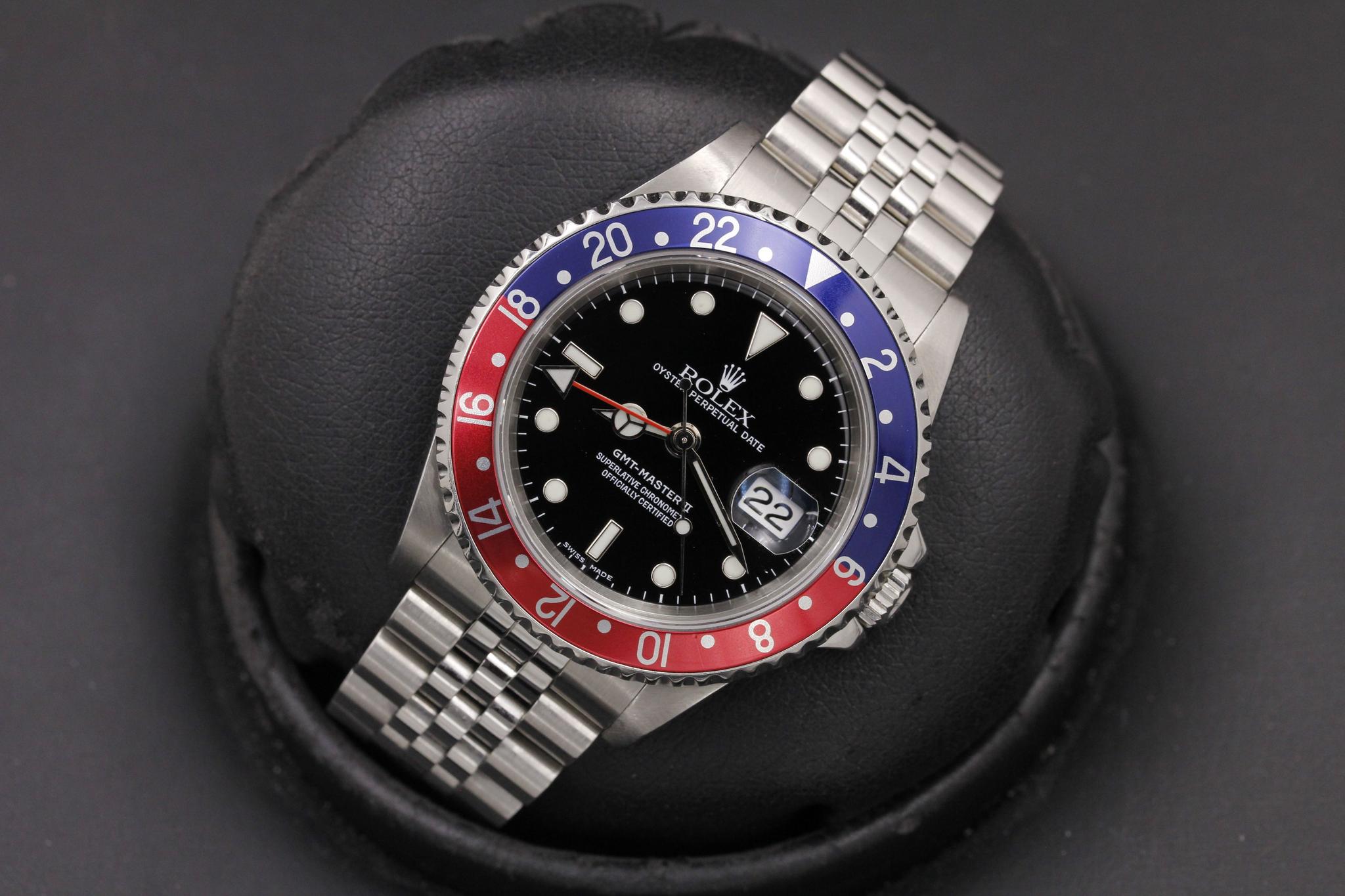 Watch Image 10