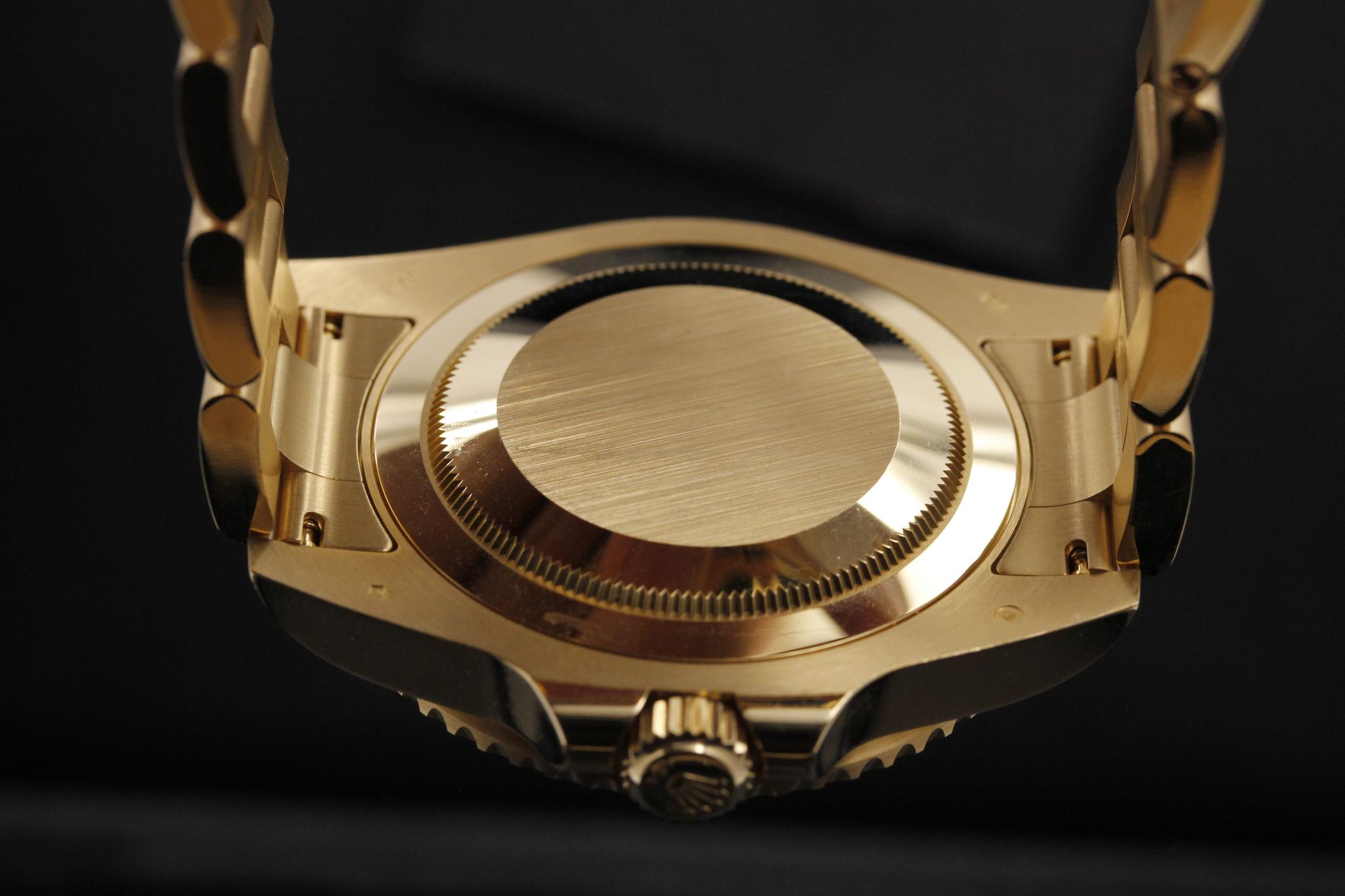 Watch Image 7