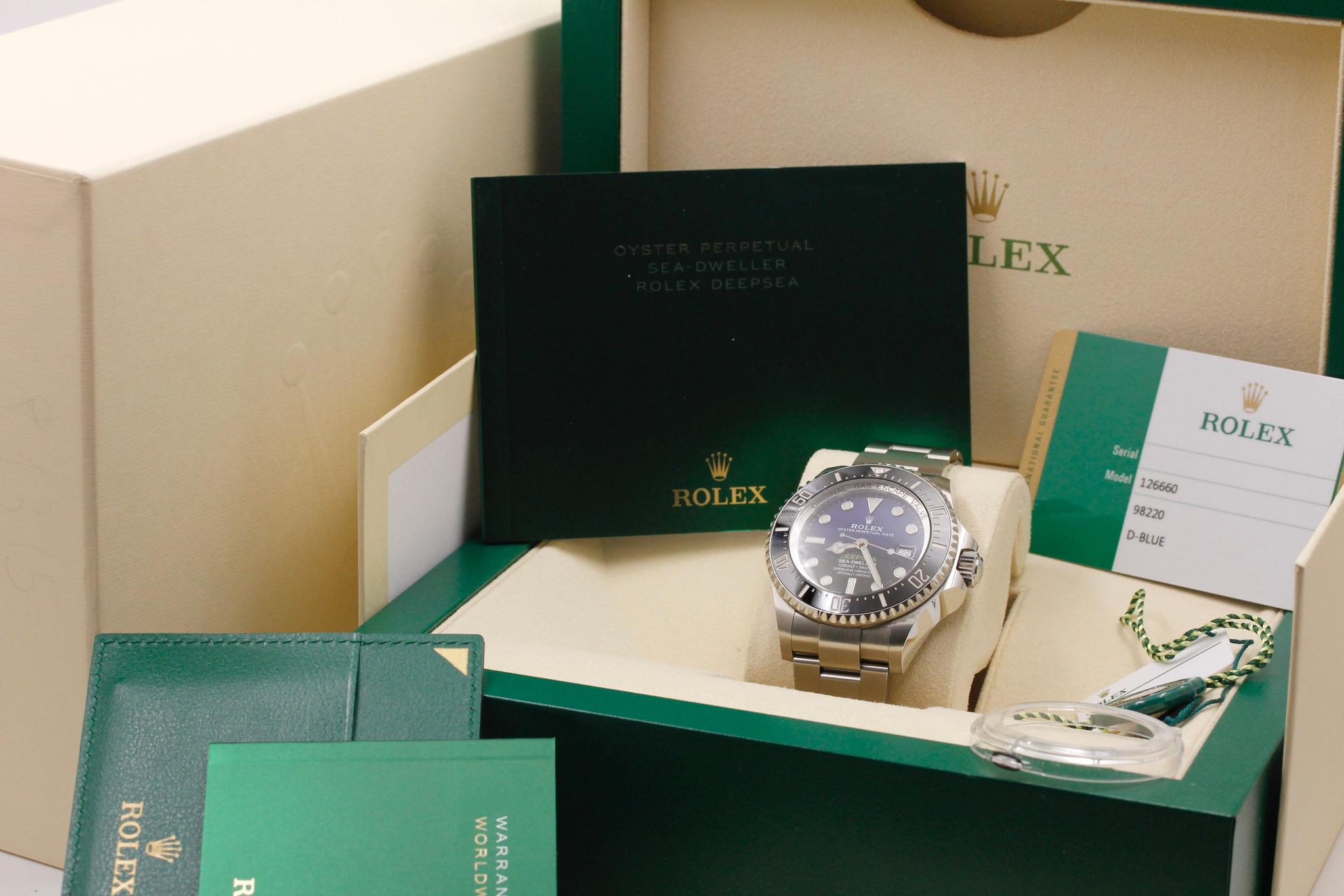 Watch Image 11