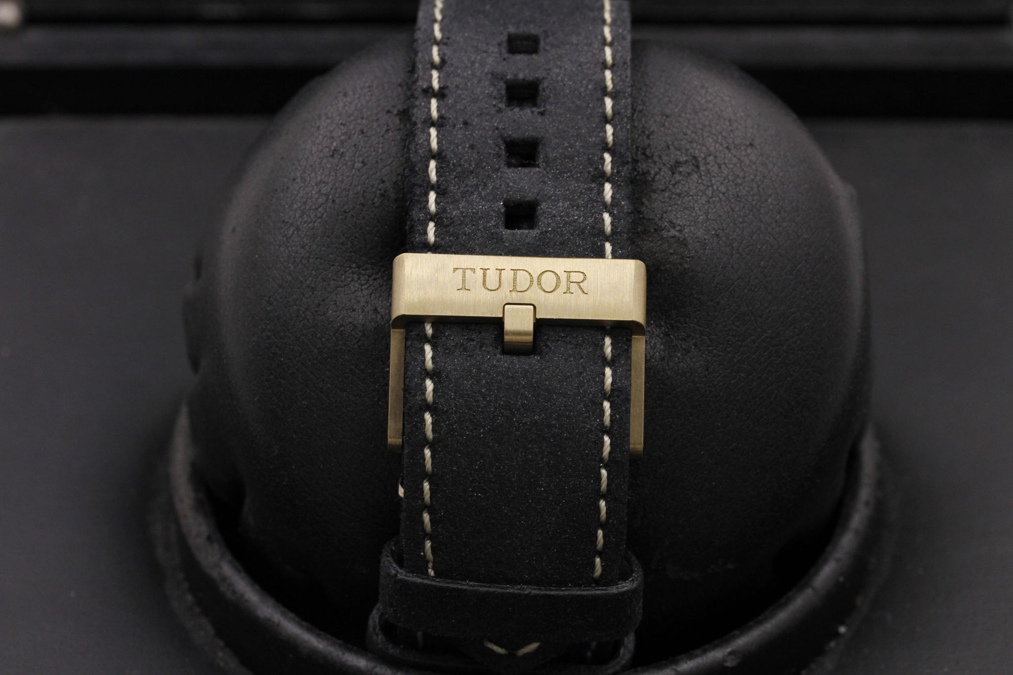 Watch Image 7