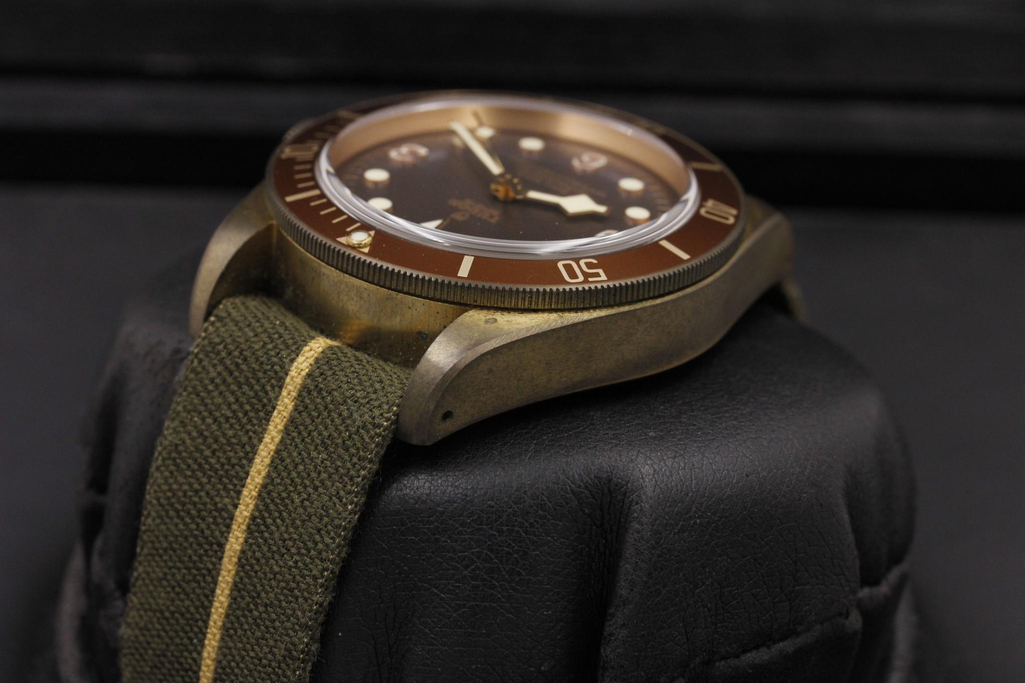 Watch Image 5