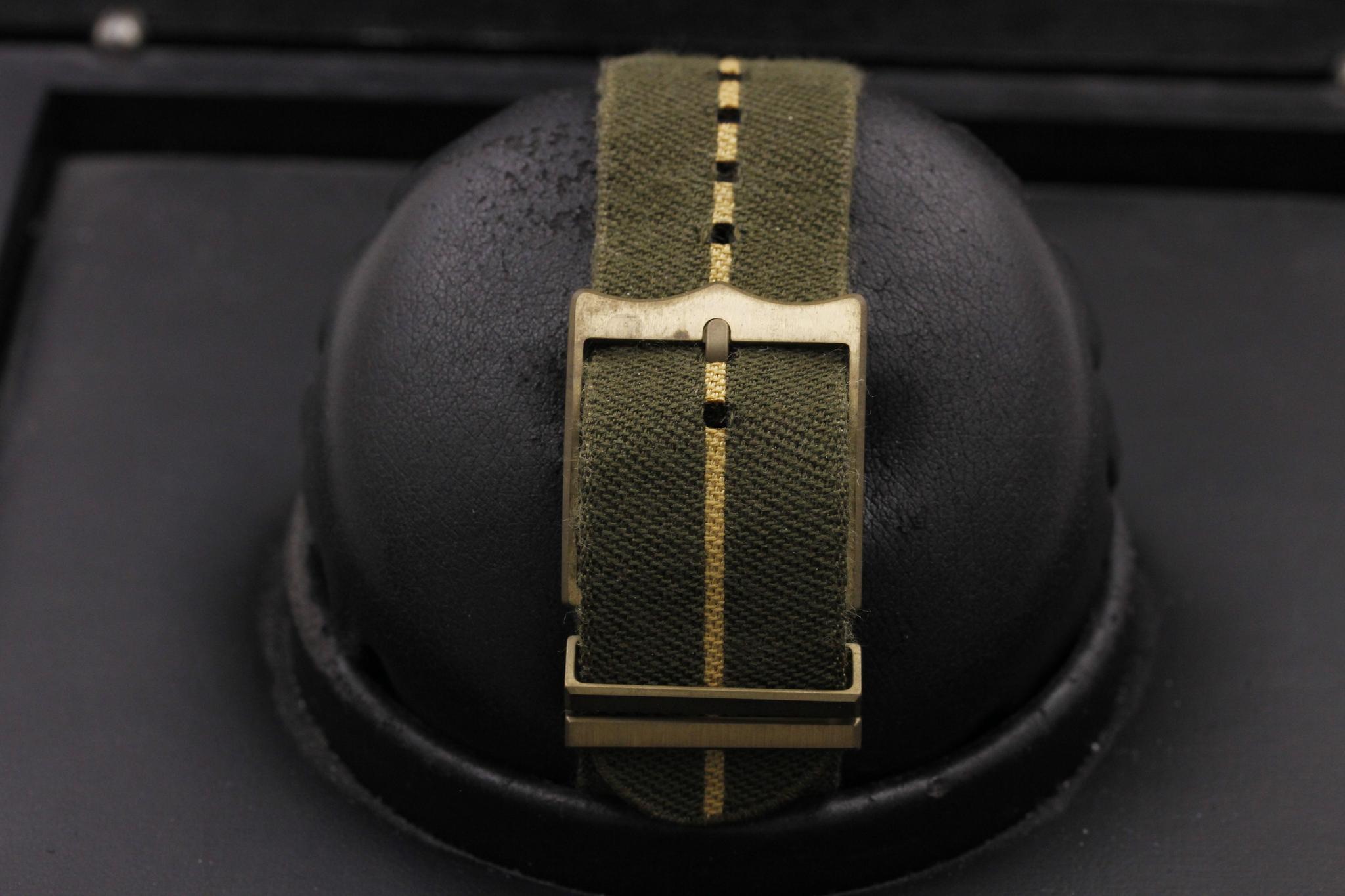Watch Image 8