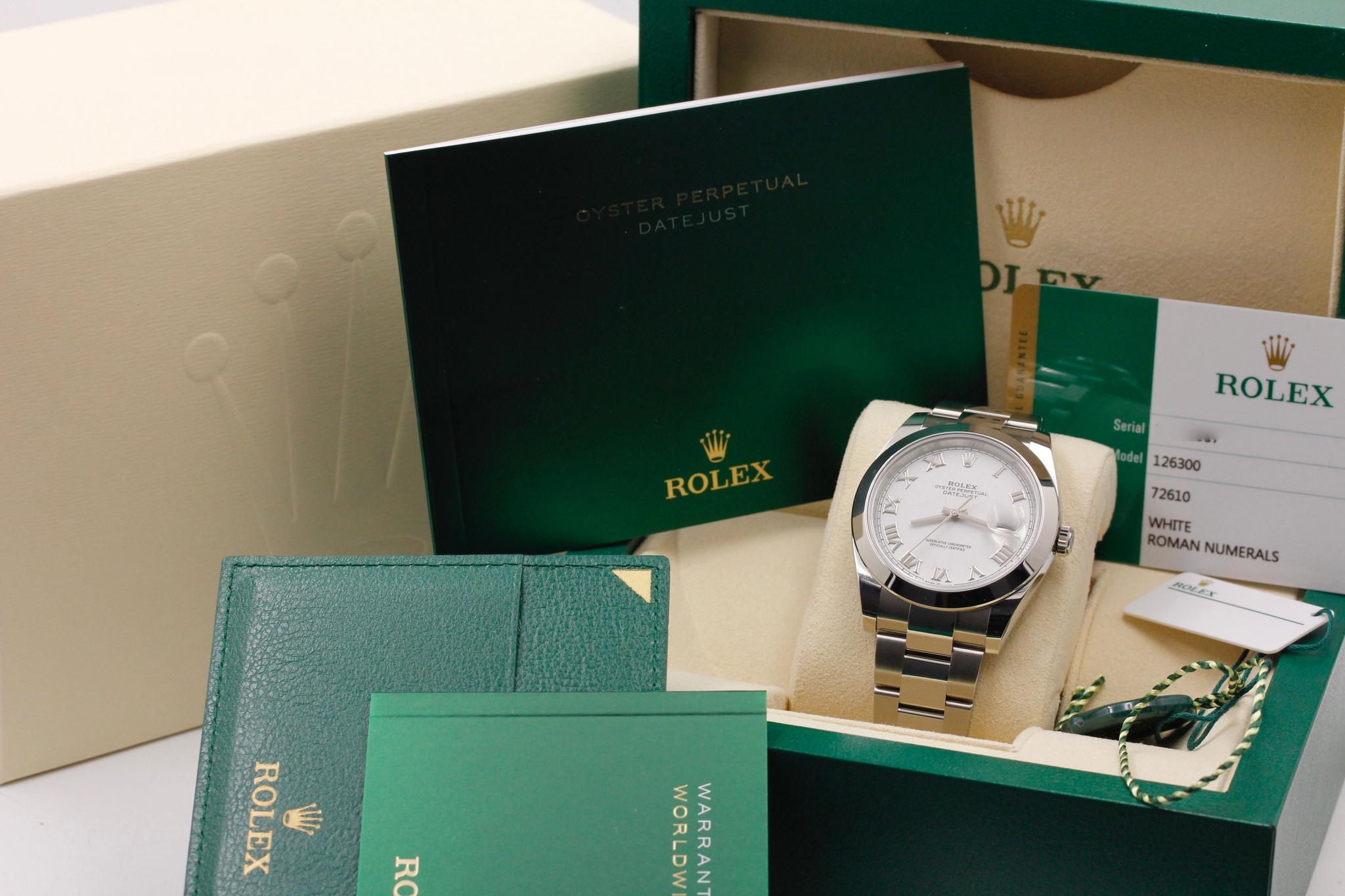 Watch Image 11