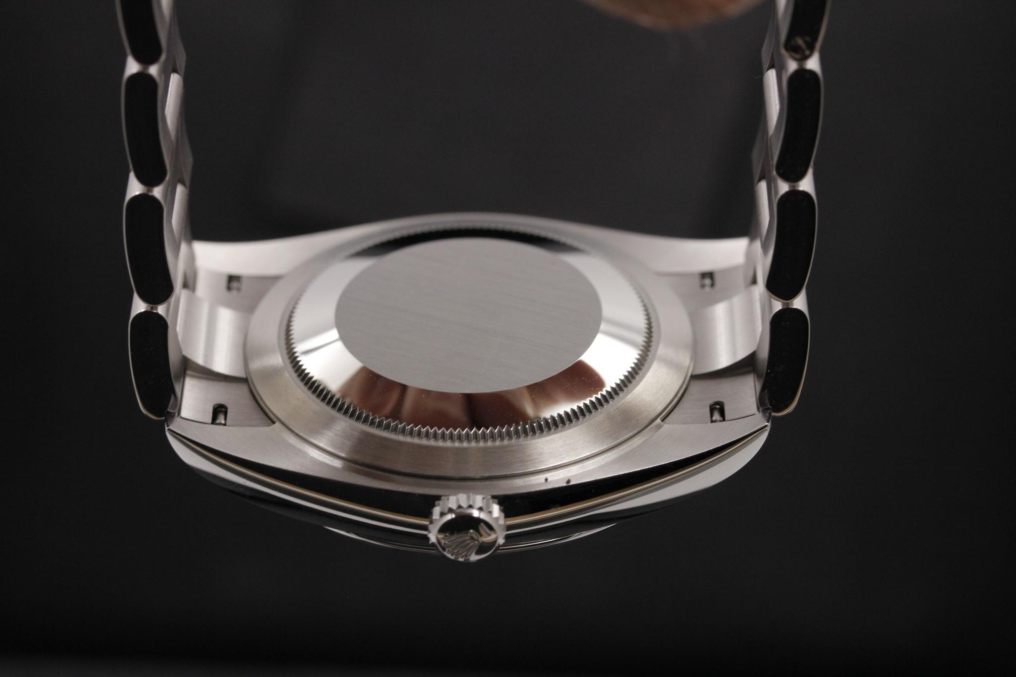 Watch Image 7
