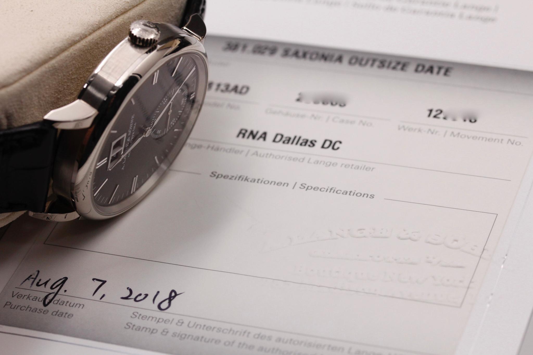 Watch Image 11