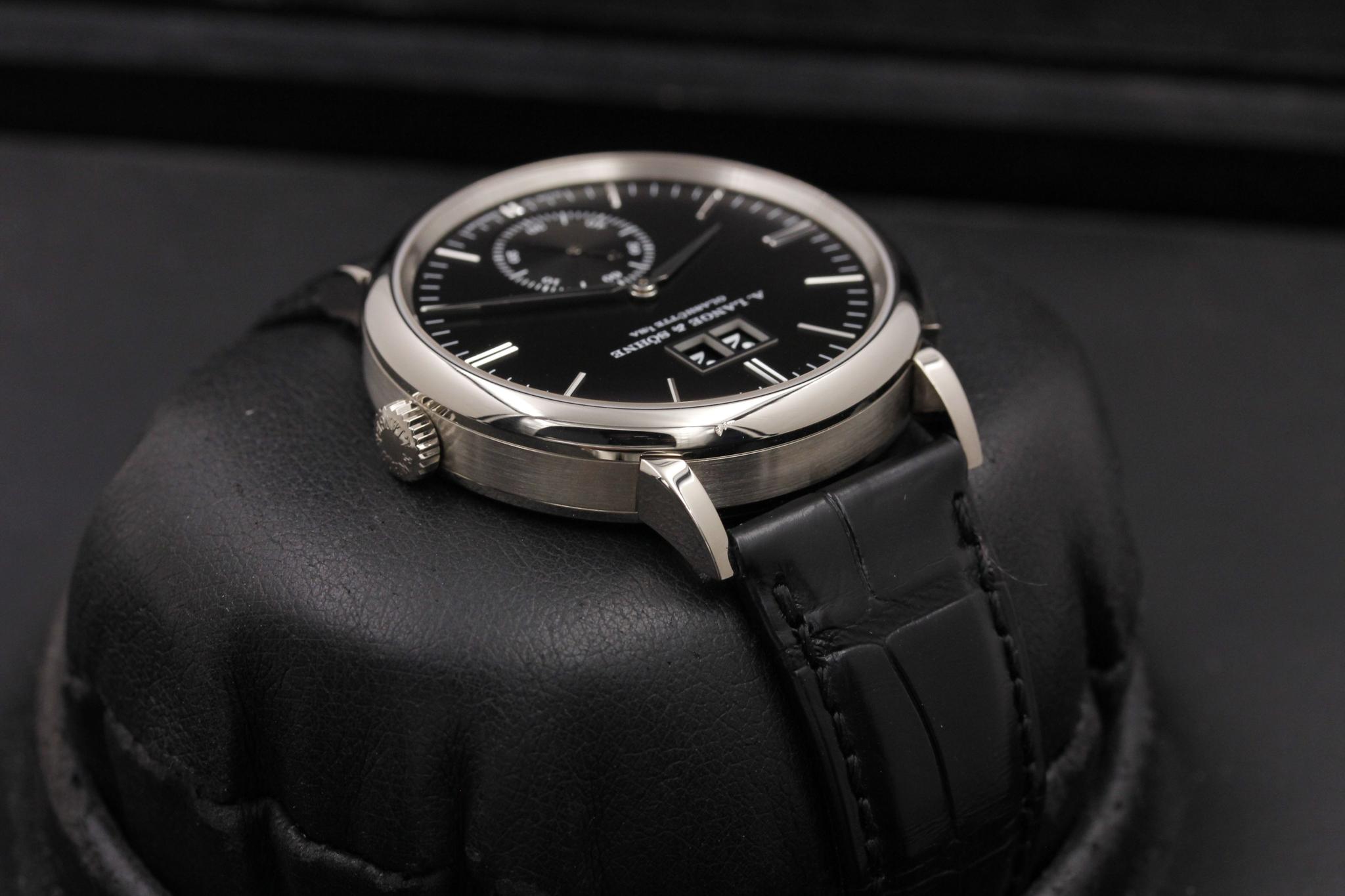 Watch Image 4