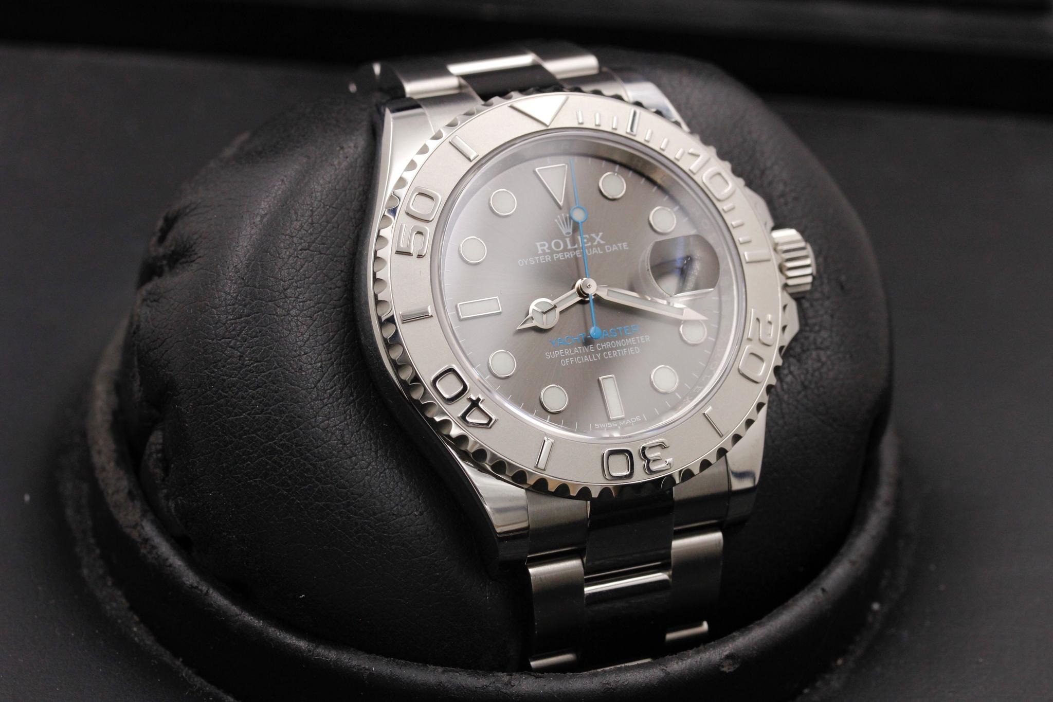 Watch Image 9
