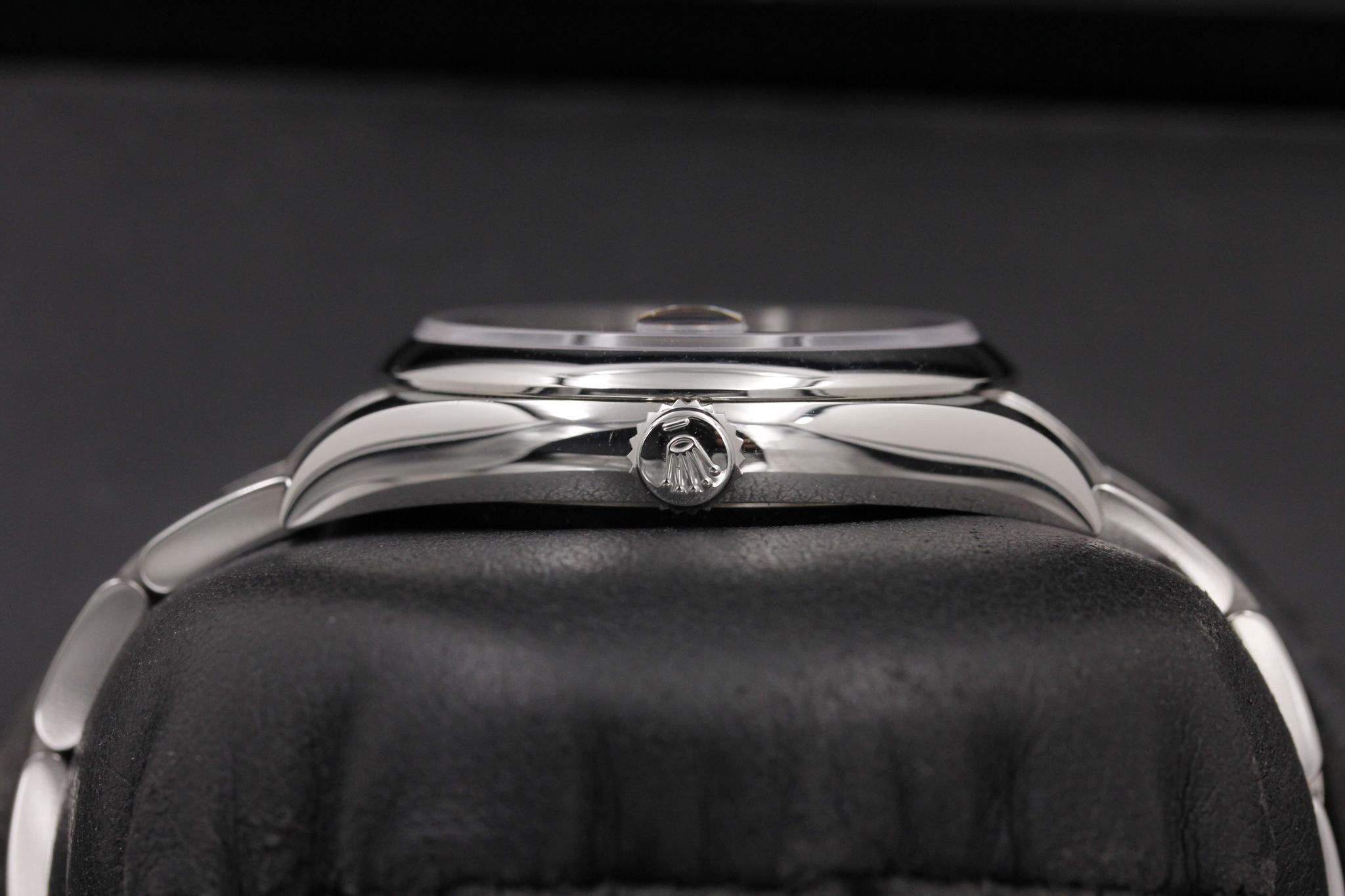 Watch Image 3