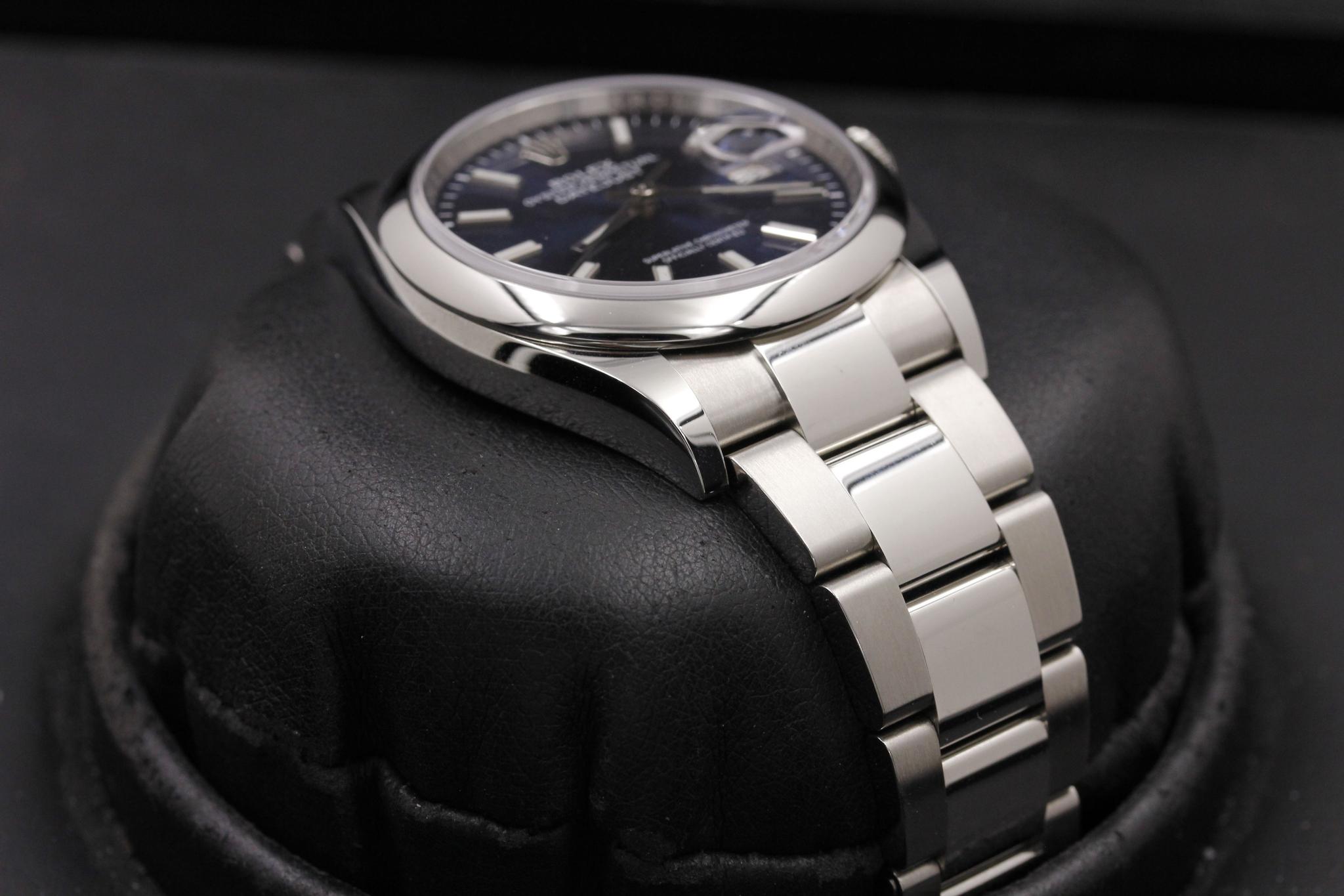 Watch Image 6