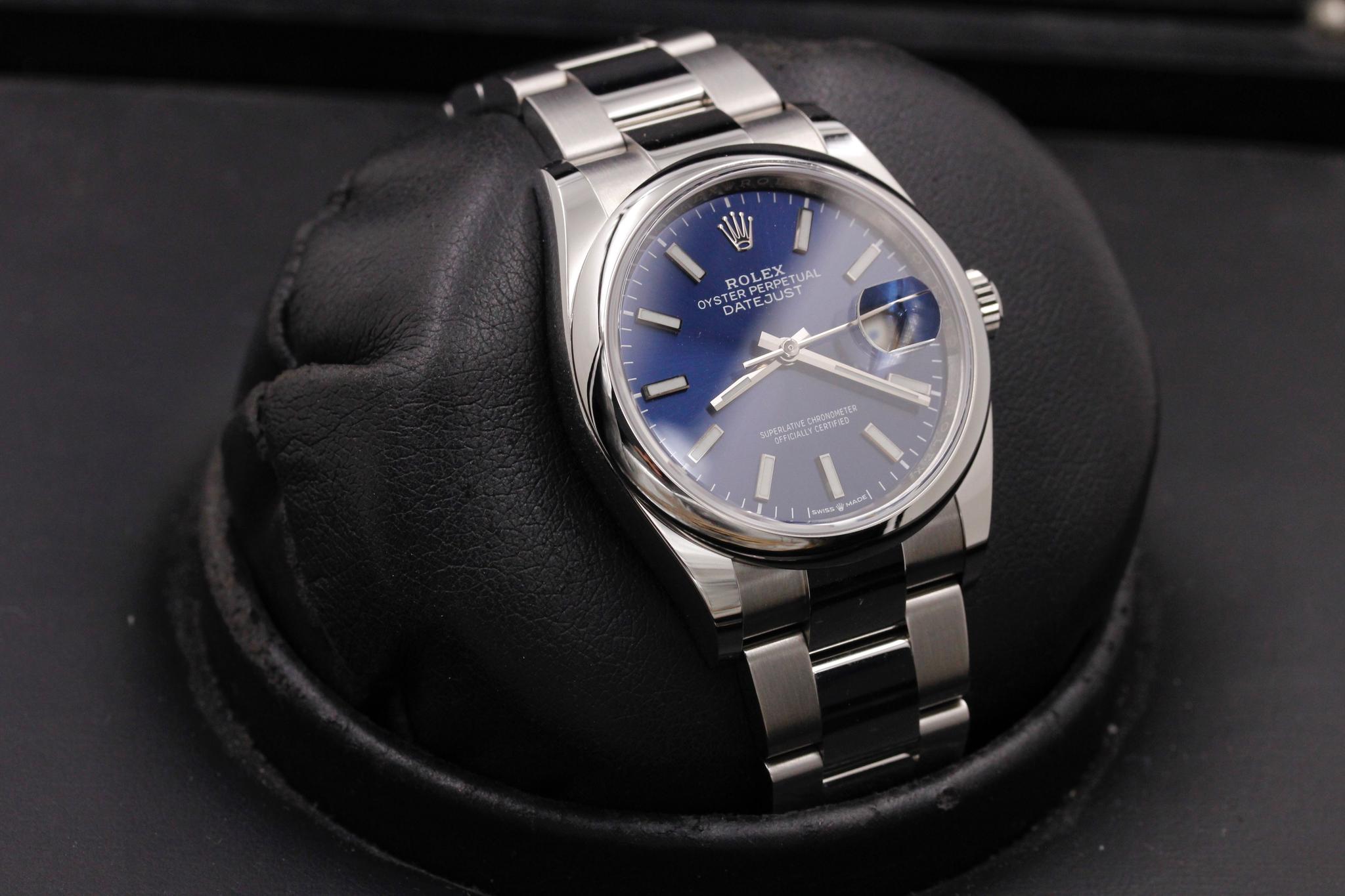 Watch Image 10