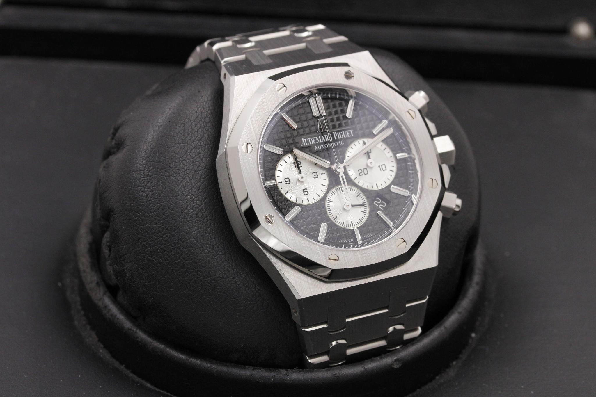 Watch Image 10