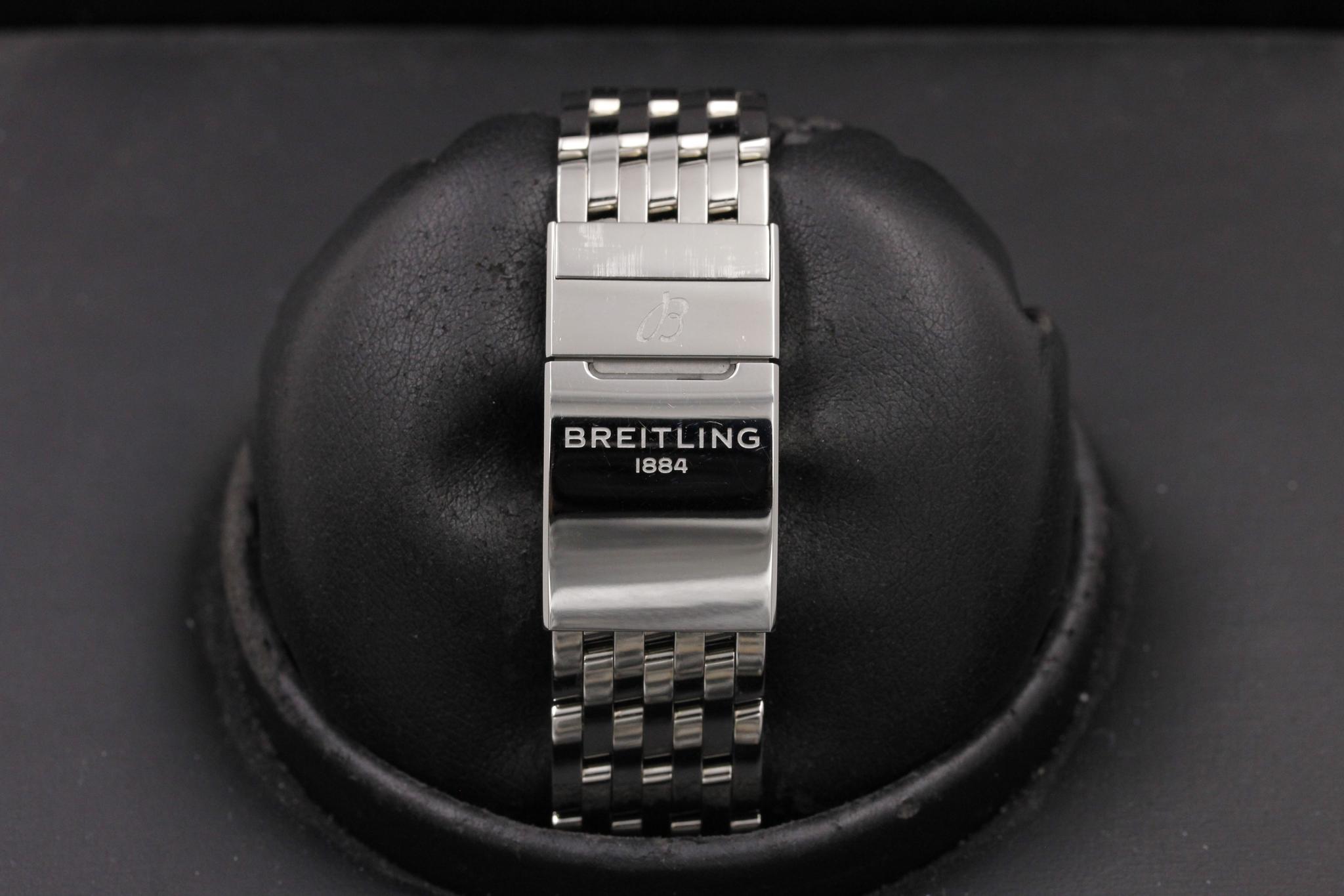 Watch Image 8