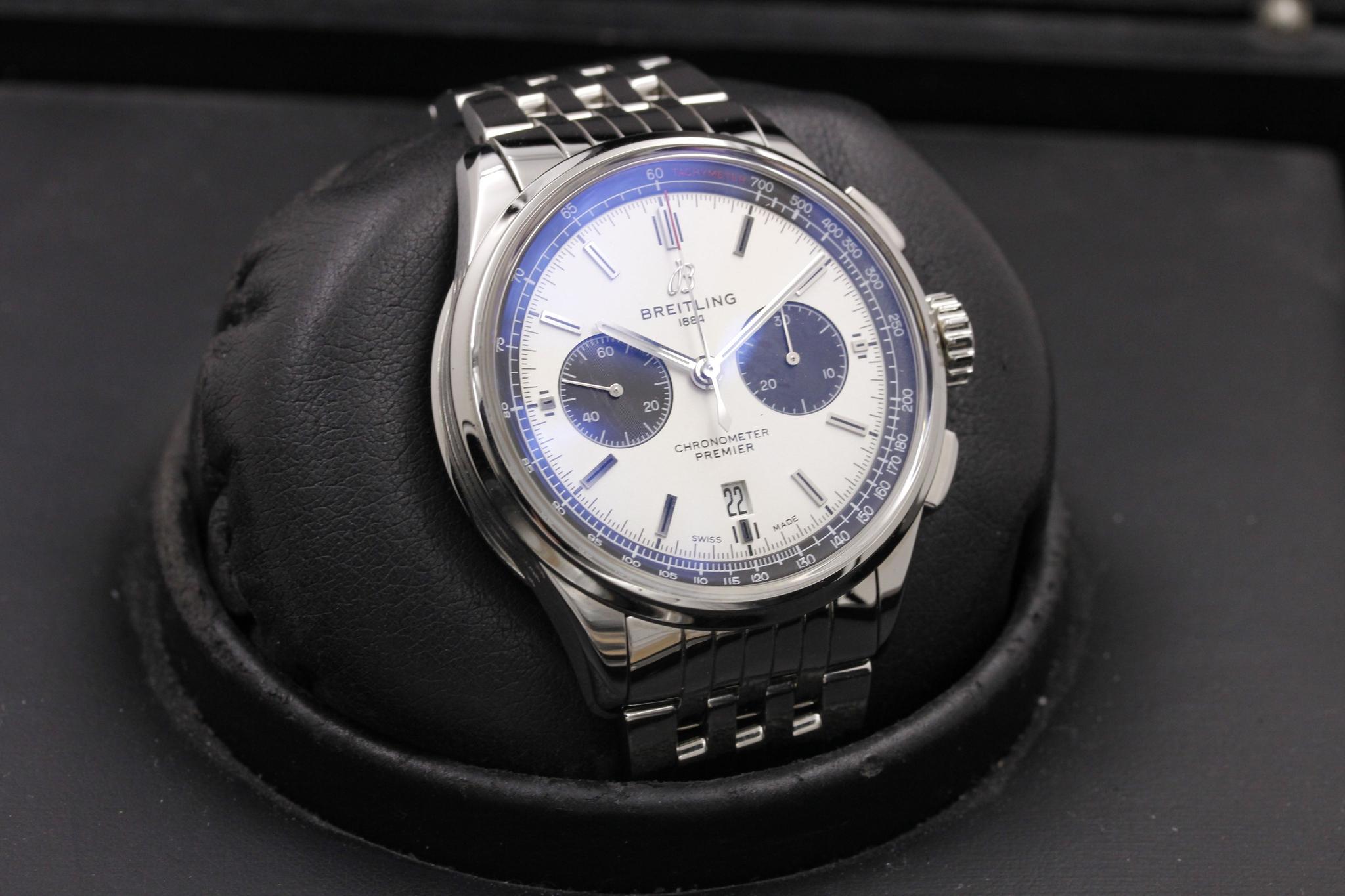 Watch Image 10