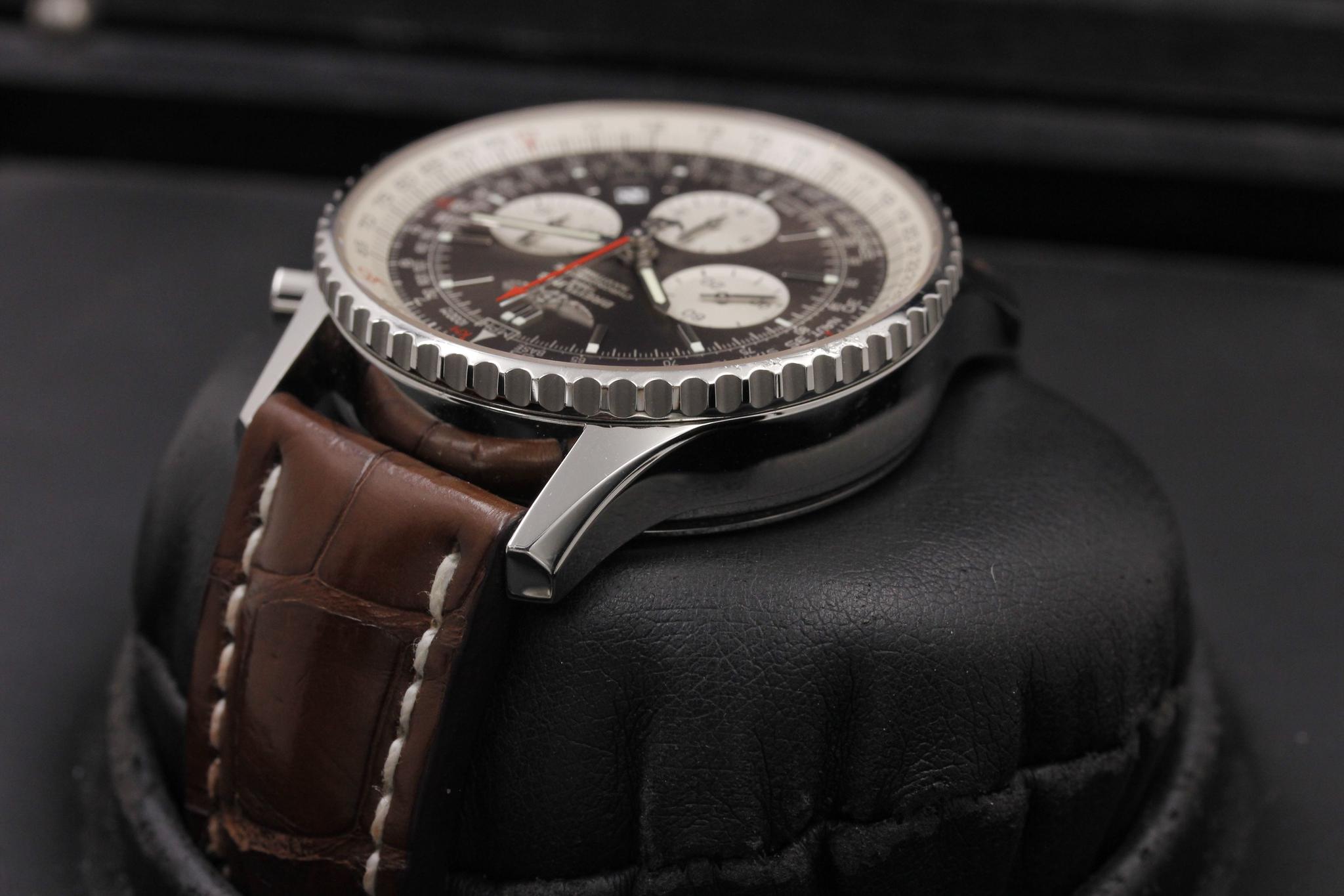 Watch Image 5