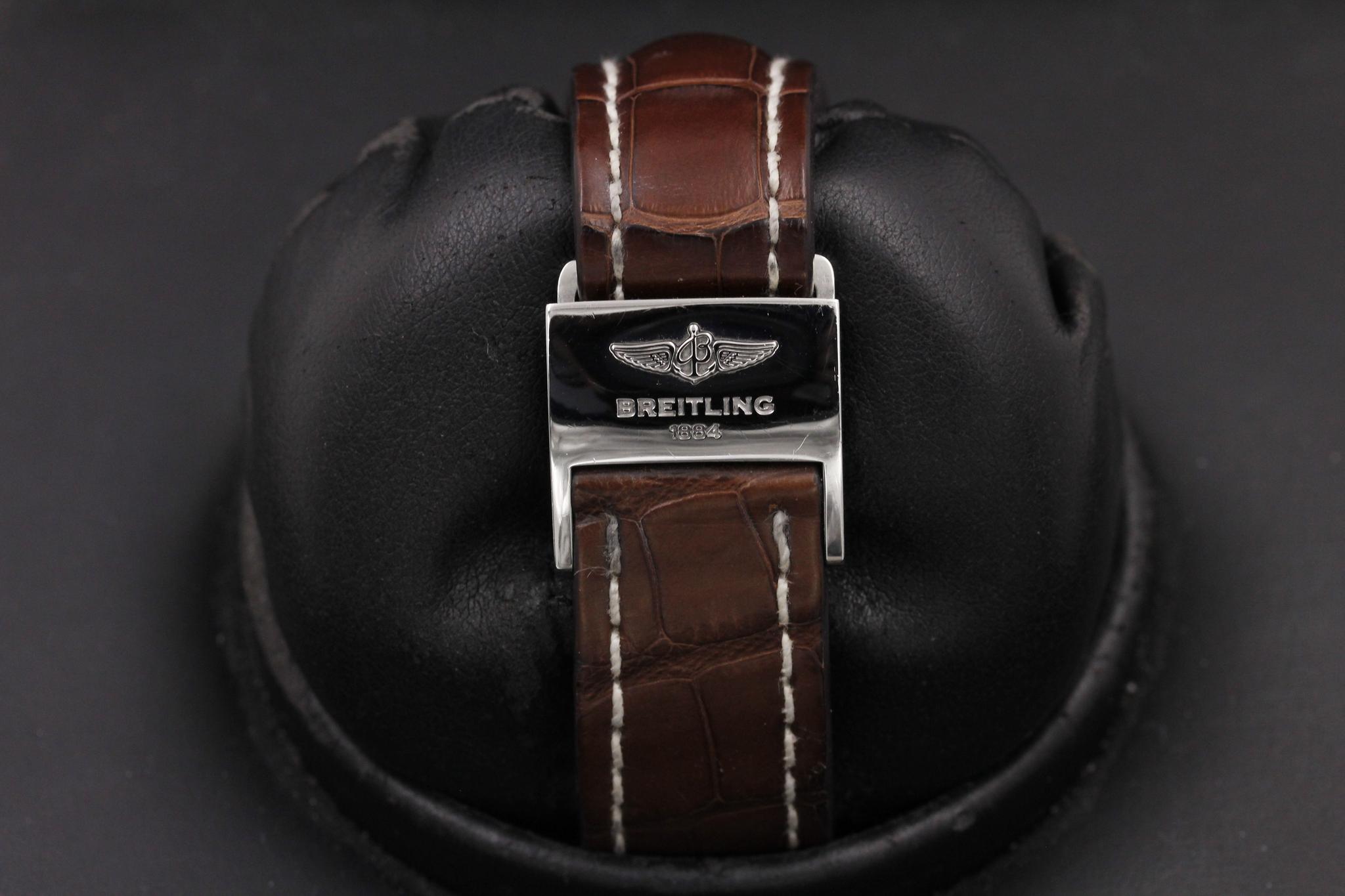Watch Image 8