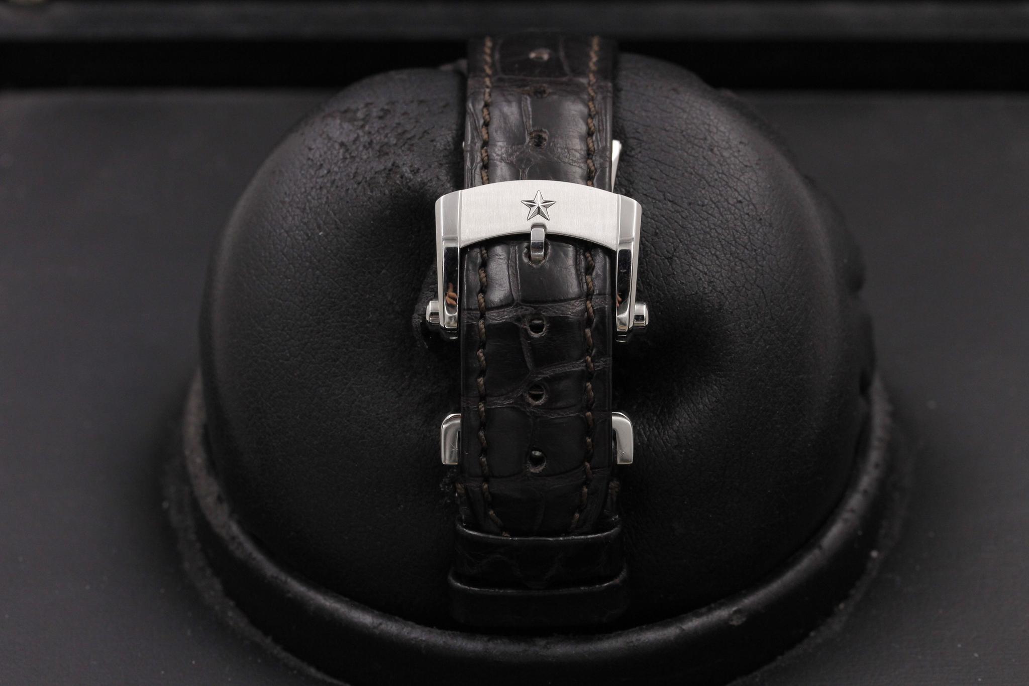 Watch Image 8