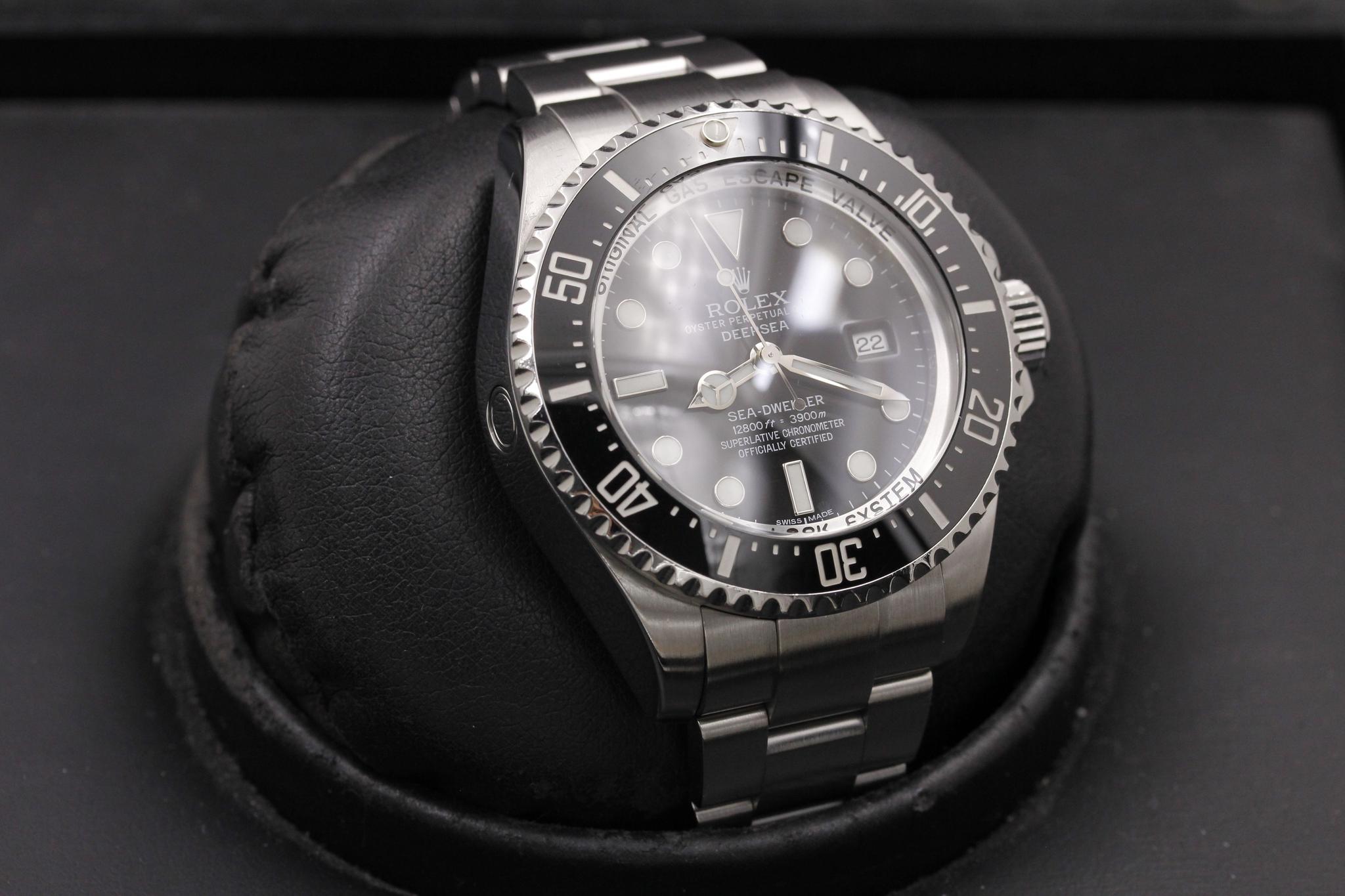 Watch Image 10