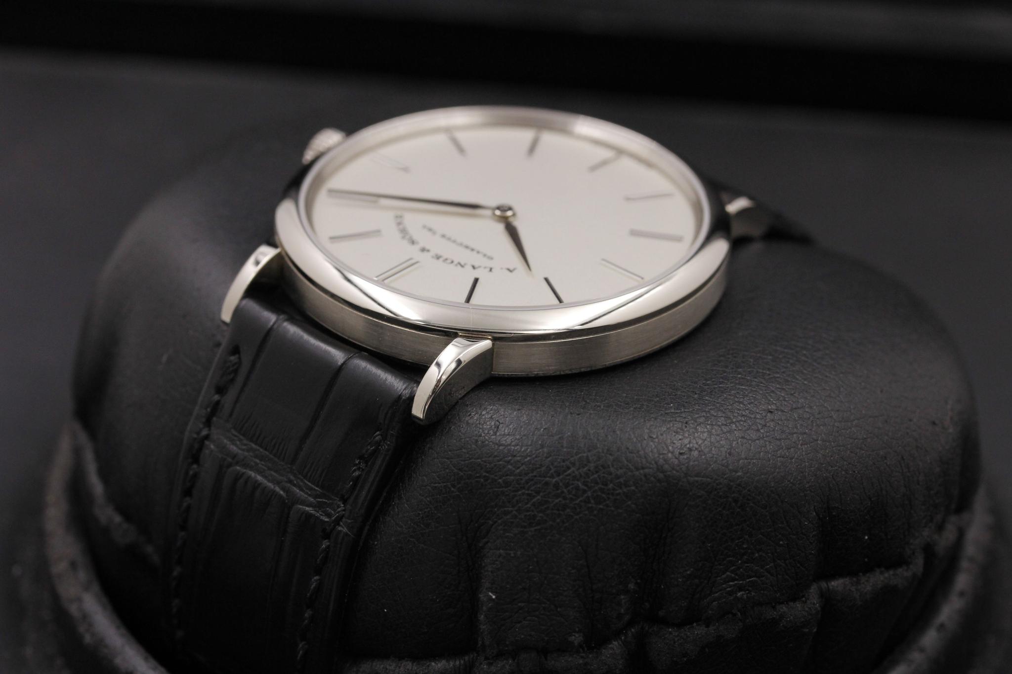 Watch Image 5
