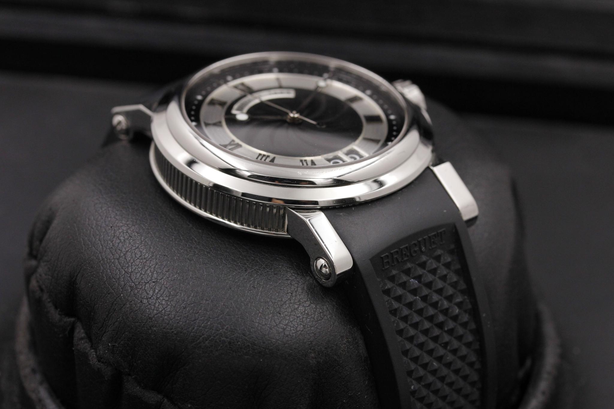 Watch Image 6