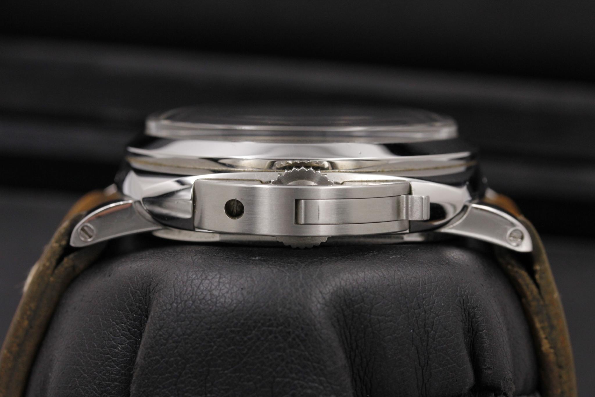 Watch Image 3