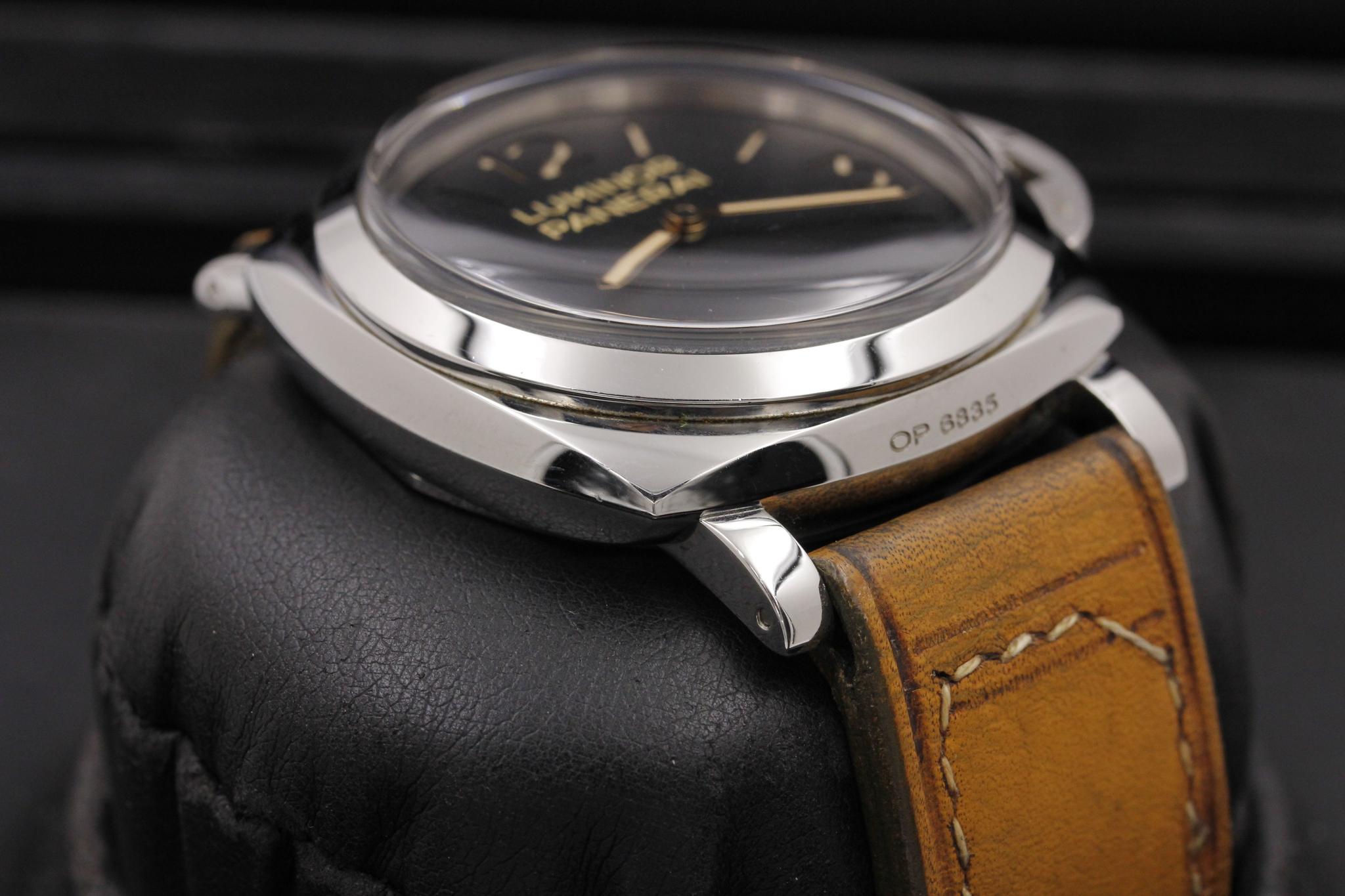 Watch Image 6