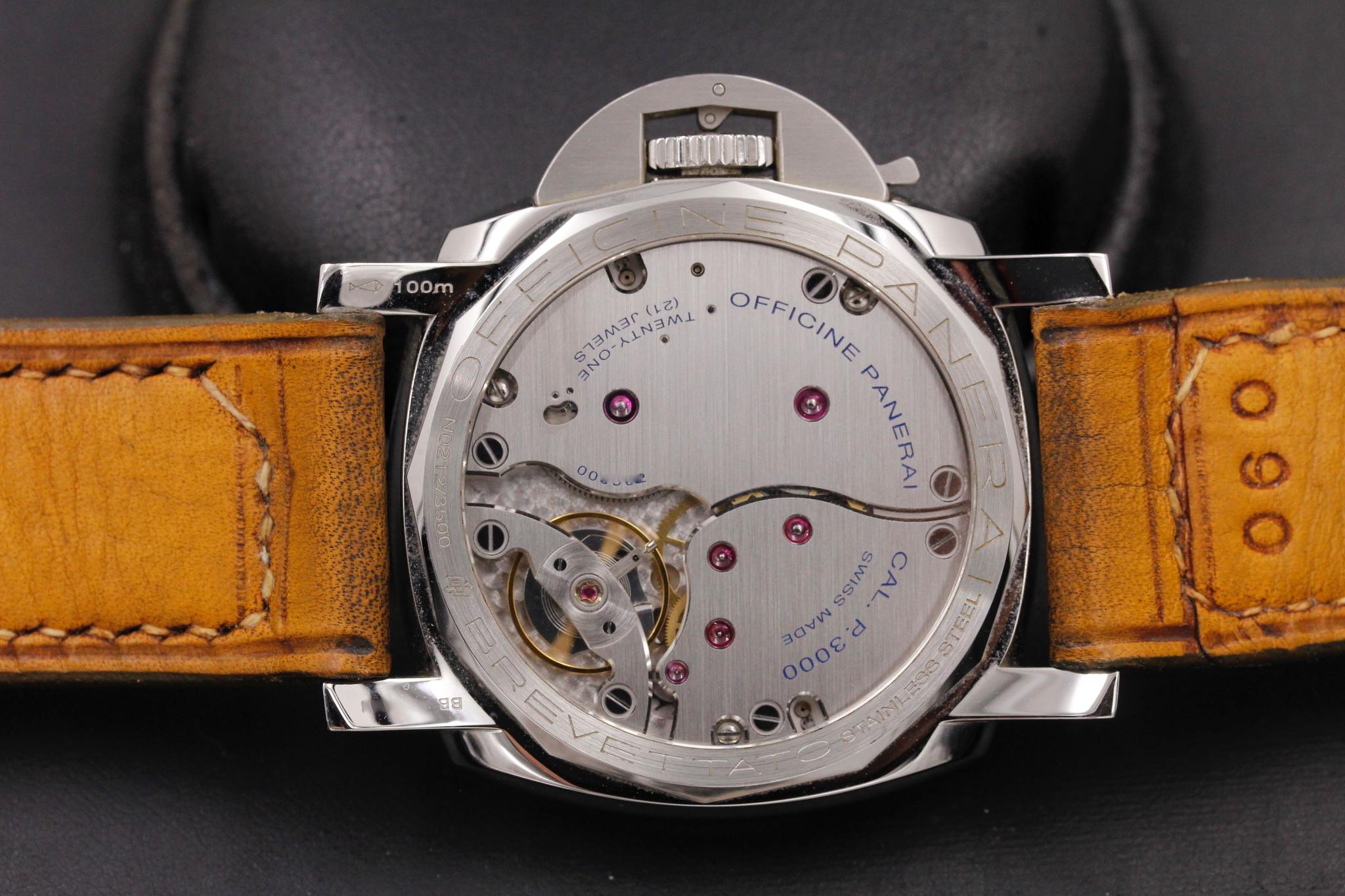 Watch Image 7